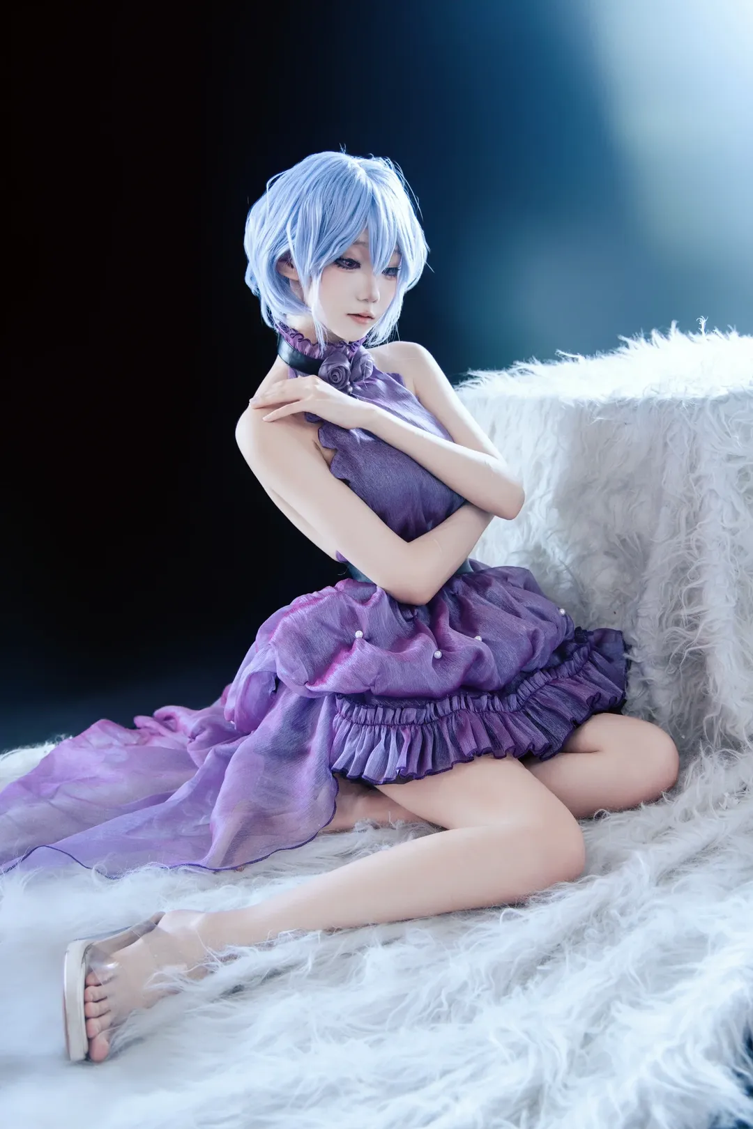 【綾波麗cos】新世紀福音戰士，深色背景下的冷調場照 - 第 1 張