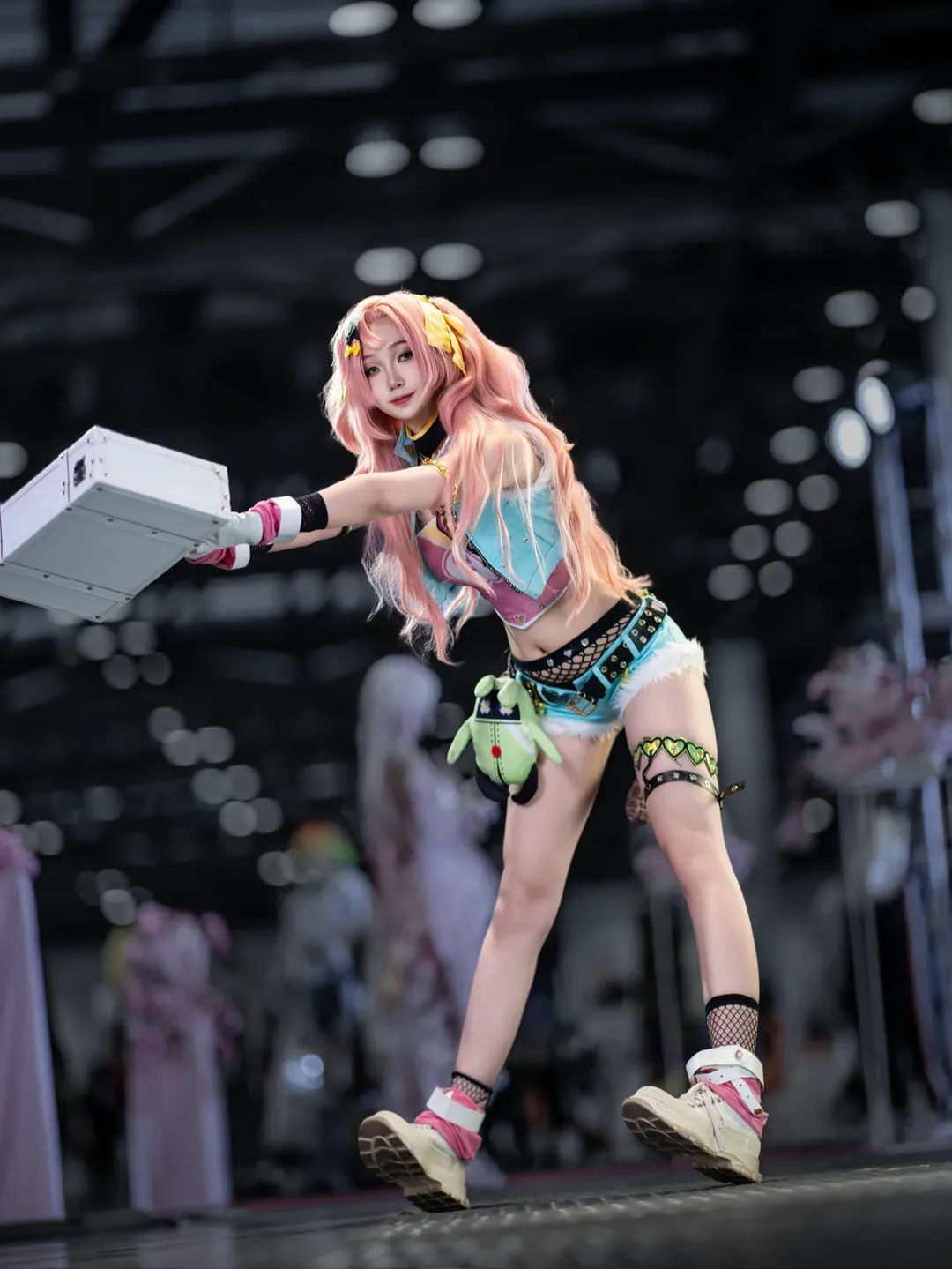【にこ コスプレ】ゼンレスゾーンゼロ 新エリー都の帳簿、本日その場で精算 - 1 枚目