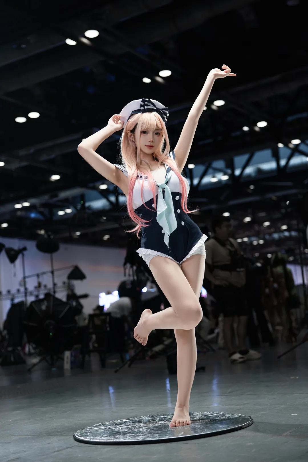 【喜多川海梦cos】漫展场照分享：水手服少女的灵动瞬间