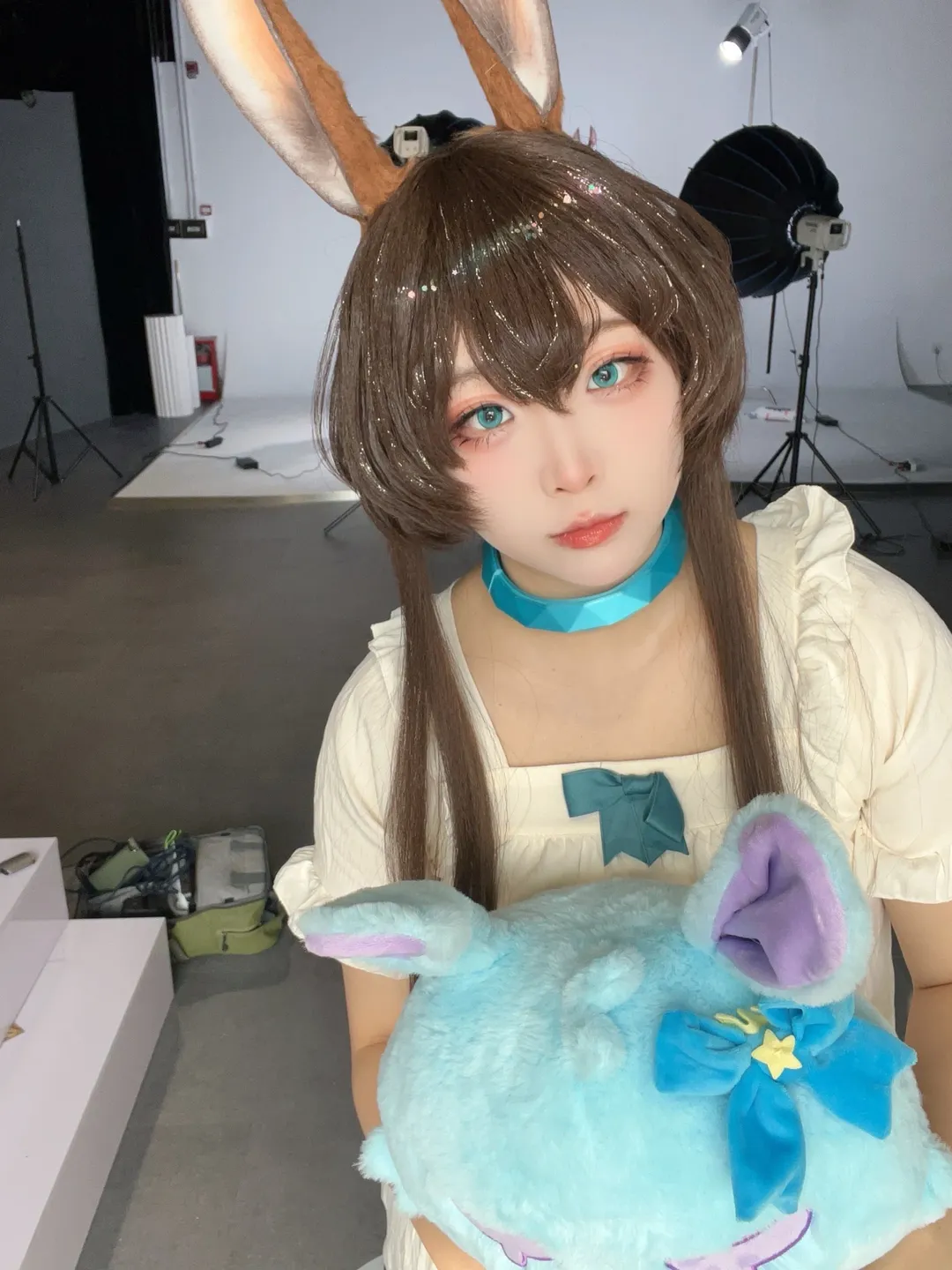 【阿米娅cos】明日方舟 兔耳少女的棚拍记录 - 第 2 张