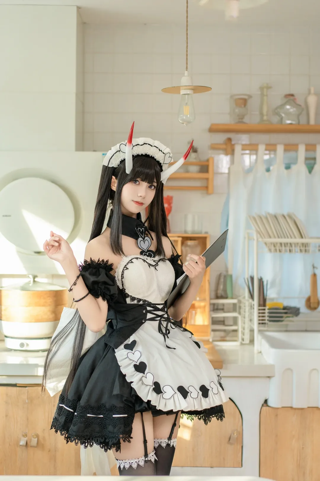 [Noshiro cosplay] Azur Lane: Maid Service Time in the Home Kitchen - Image 1
