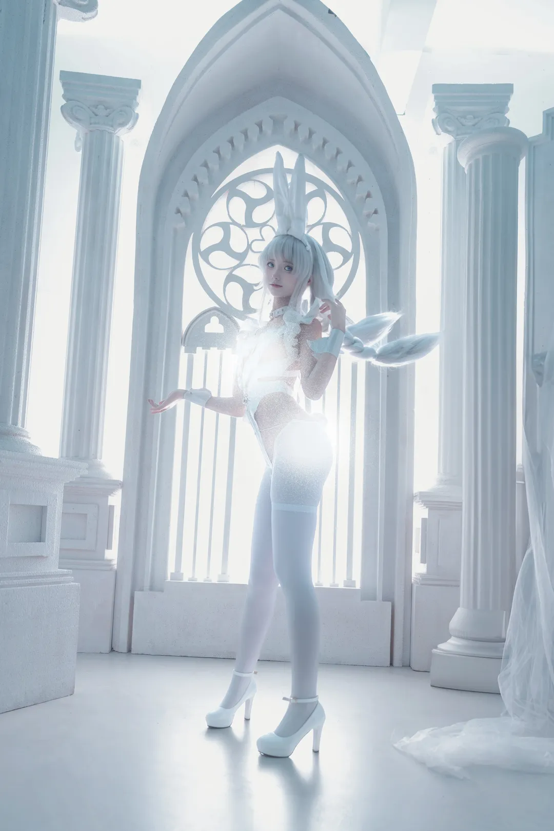 [Le Malin Cosplay] Azur Lane's Lazy Bunny: Descent into the Pure White Sanctuary - Image 2