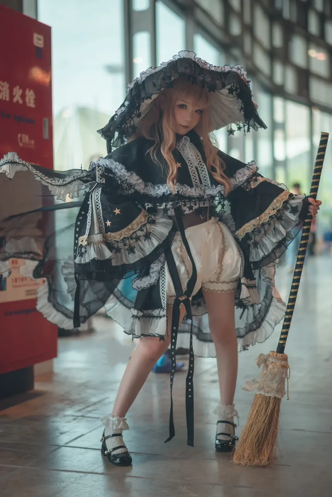 【魔理沙cos】東方project萤火虫漫展扫地日记