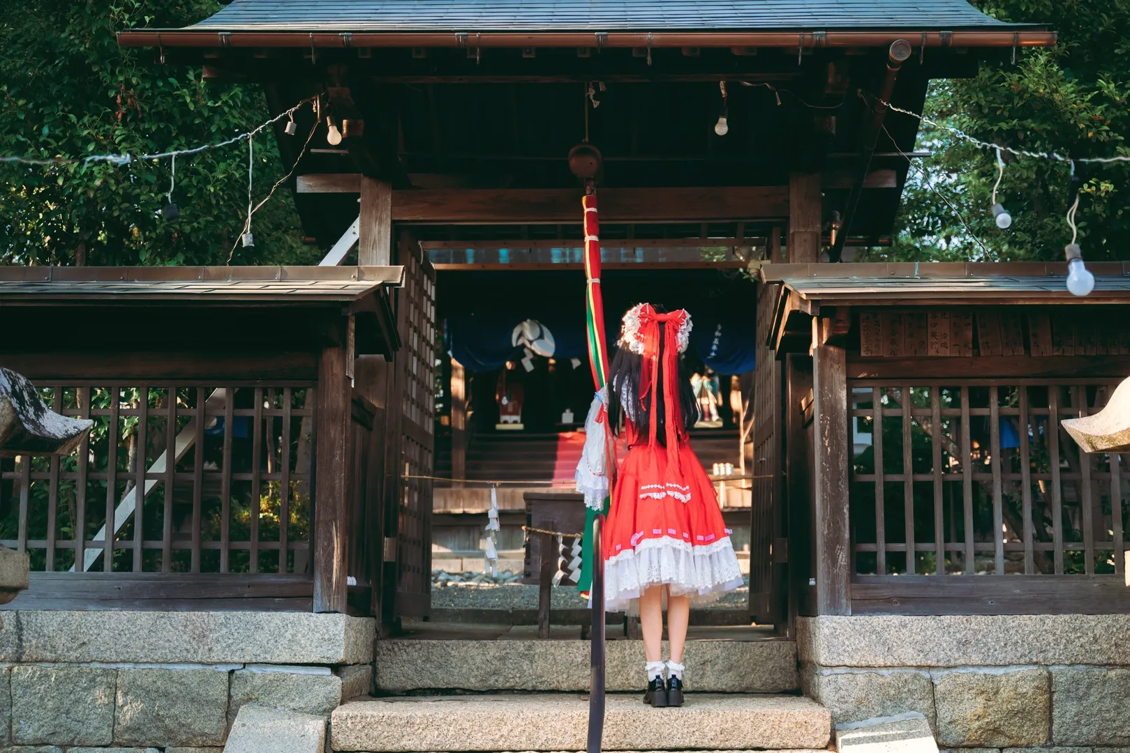 【博丽灵梦cos】深山神社的红白巫女 - 第 10 张