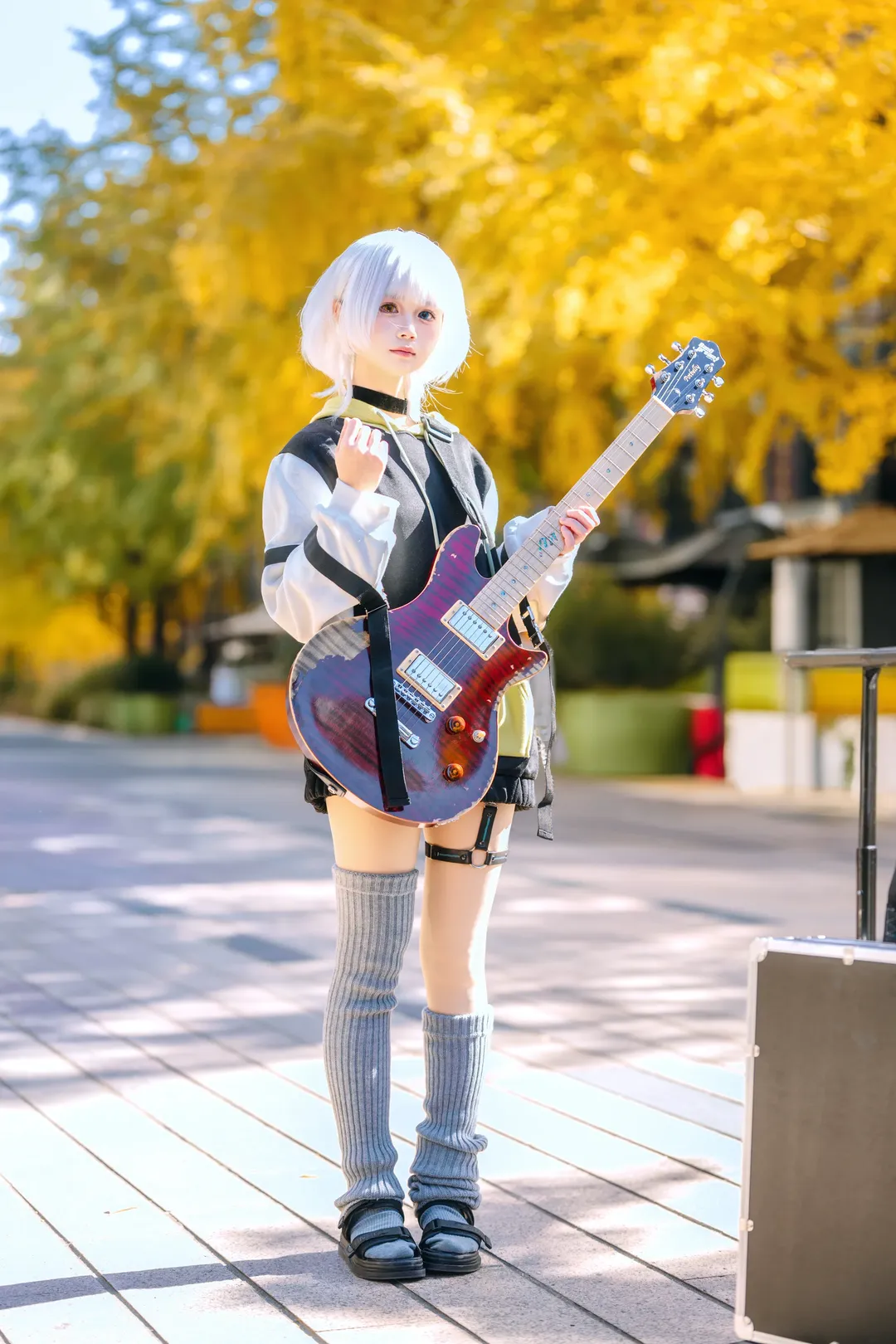【要楽奈コスプレ】BanG Dream! It's MyGO!!!!!の秋の気配の中で気ままに演奏 - 1 枚目