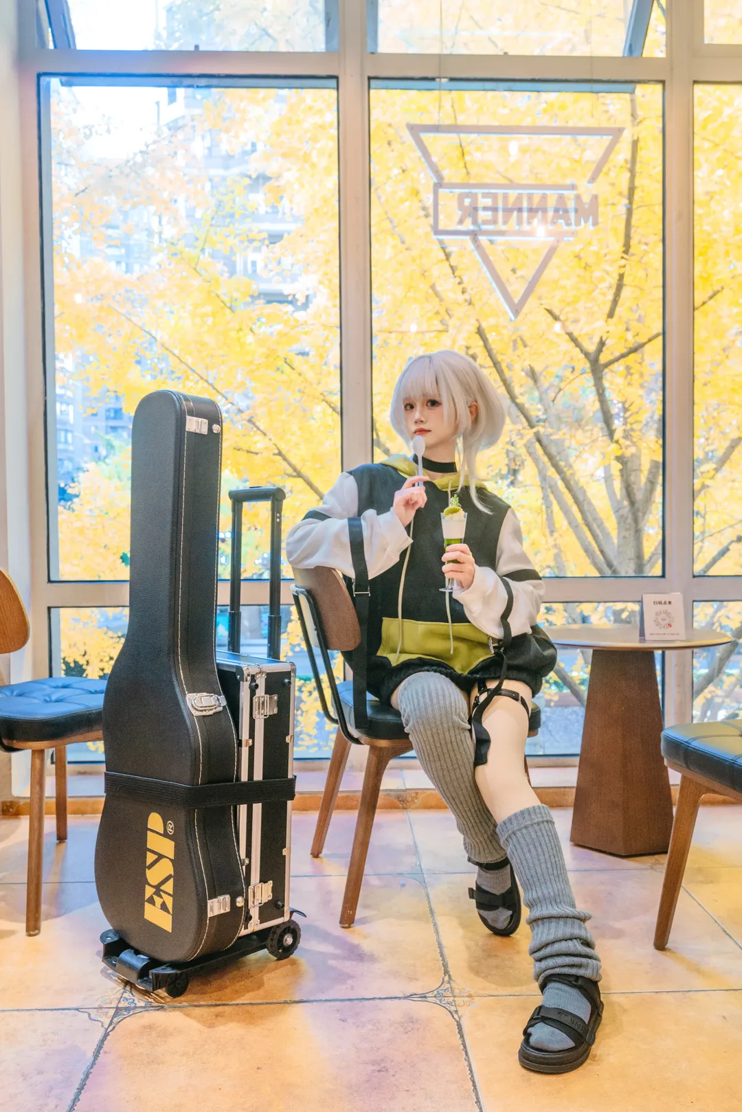 【要楽奈コスプレ】BanG Dream! It's MyGO!!!!!の秋の気配の中で気ままに演奏 - 5 枚目