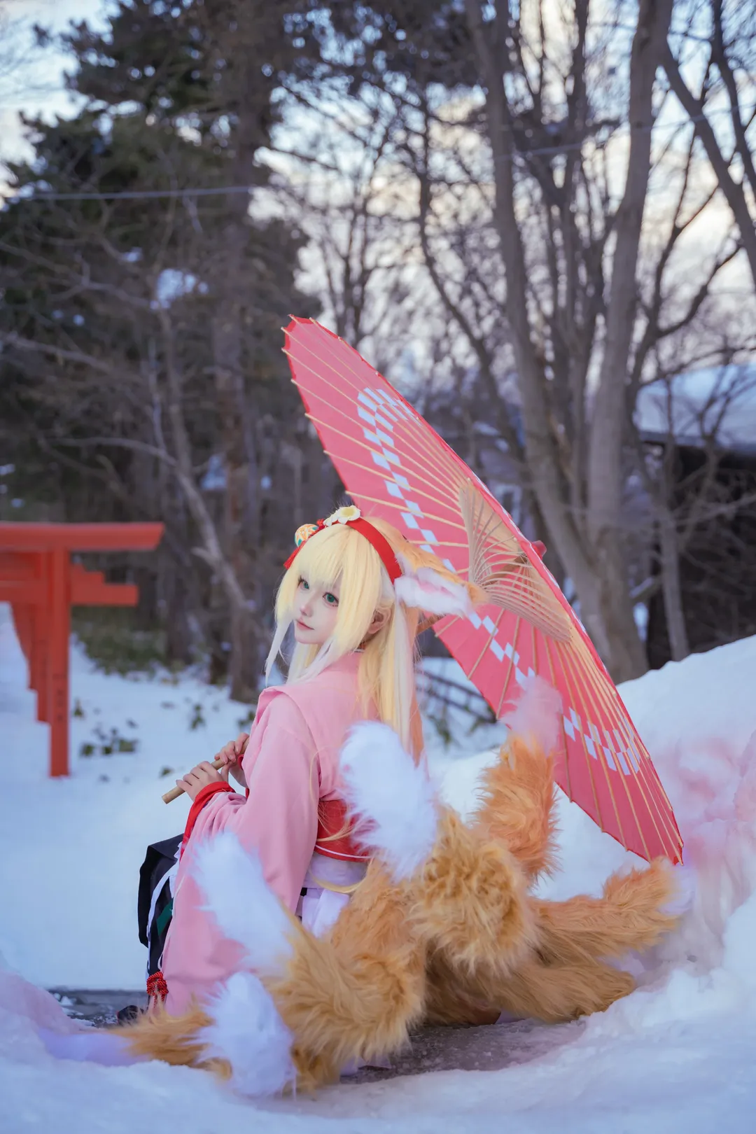 【铃兰cos】明日方舟雪景打卡，去晚了天黑也圆梦了 - 第 3 张