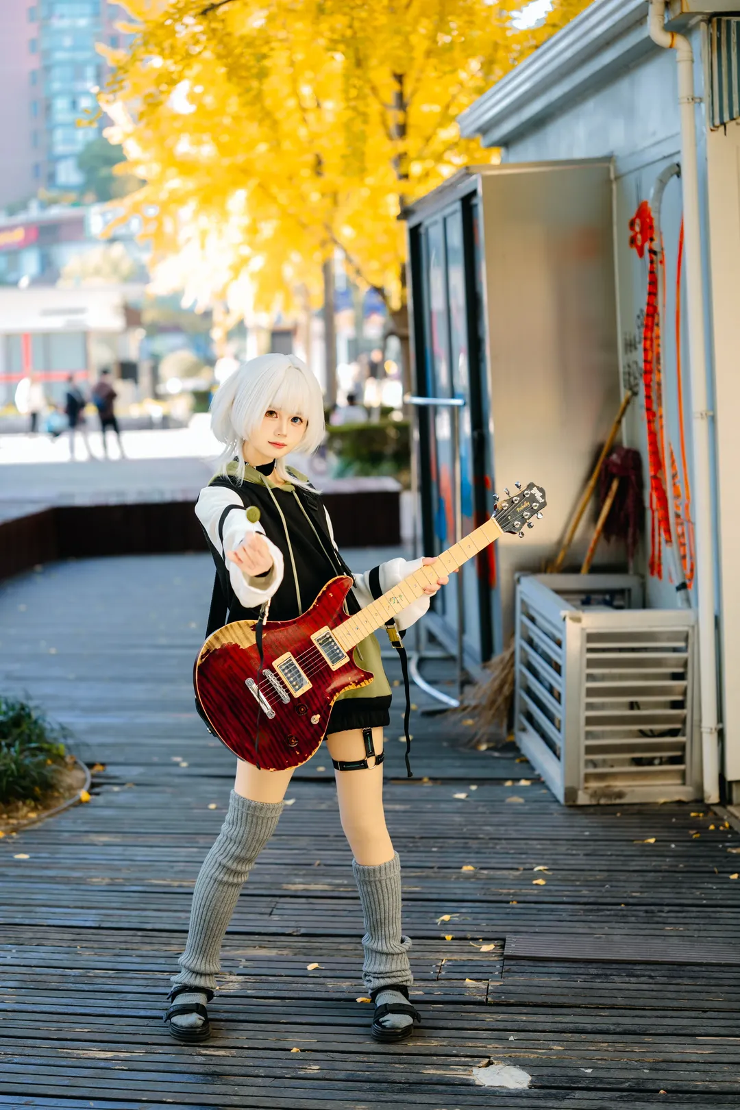 【要楽奈コスプレ】秋の街角に響く音楽の散歩道と風の余韻 - 3 枚目
