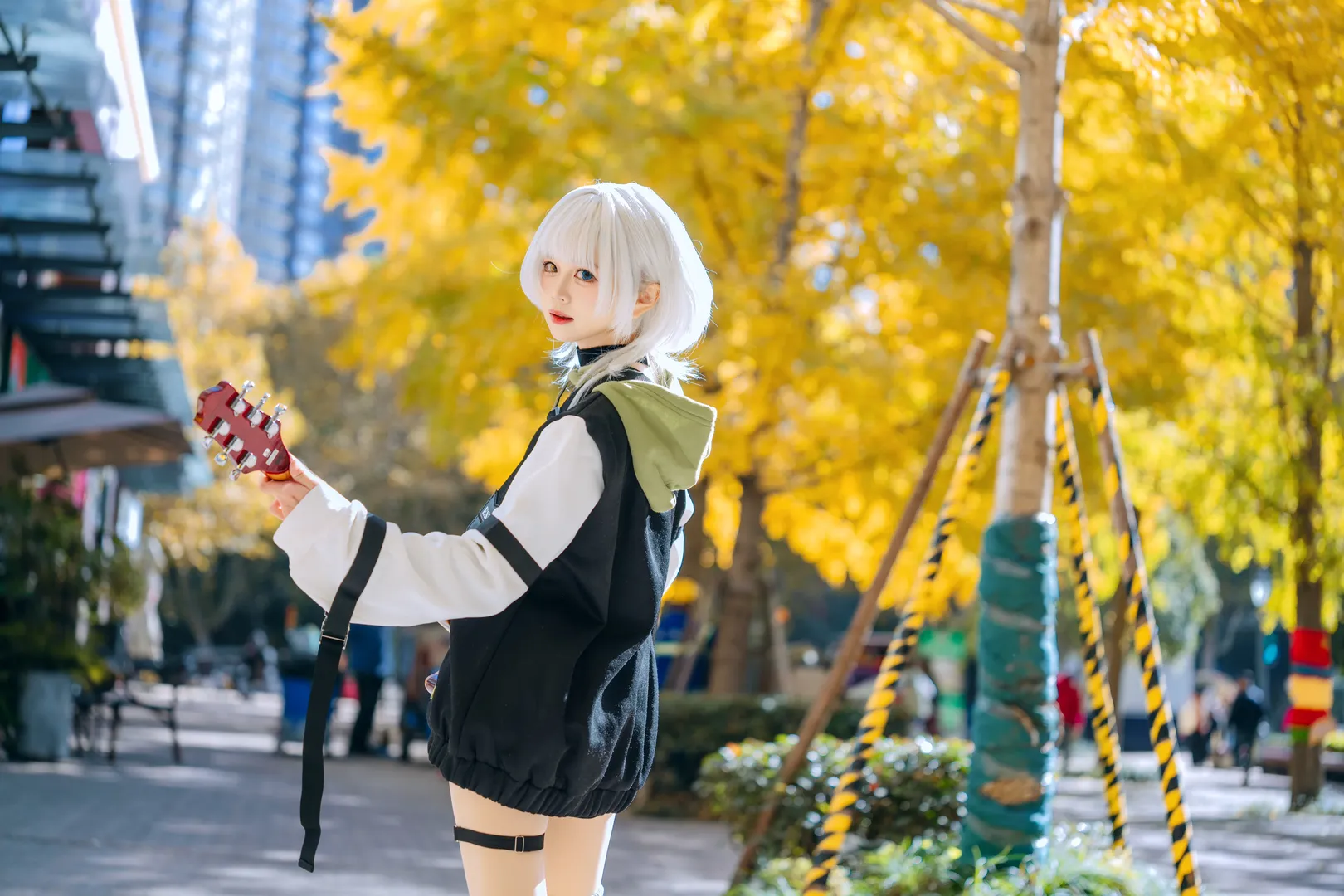 【要楽奈コスプレ】秋の街角に響く音楽の散歩道と風の余韻 - 5 枚目