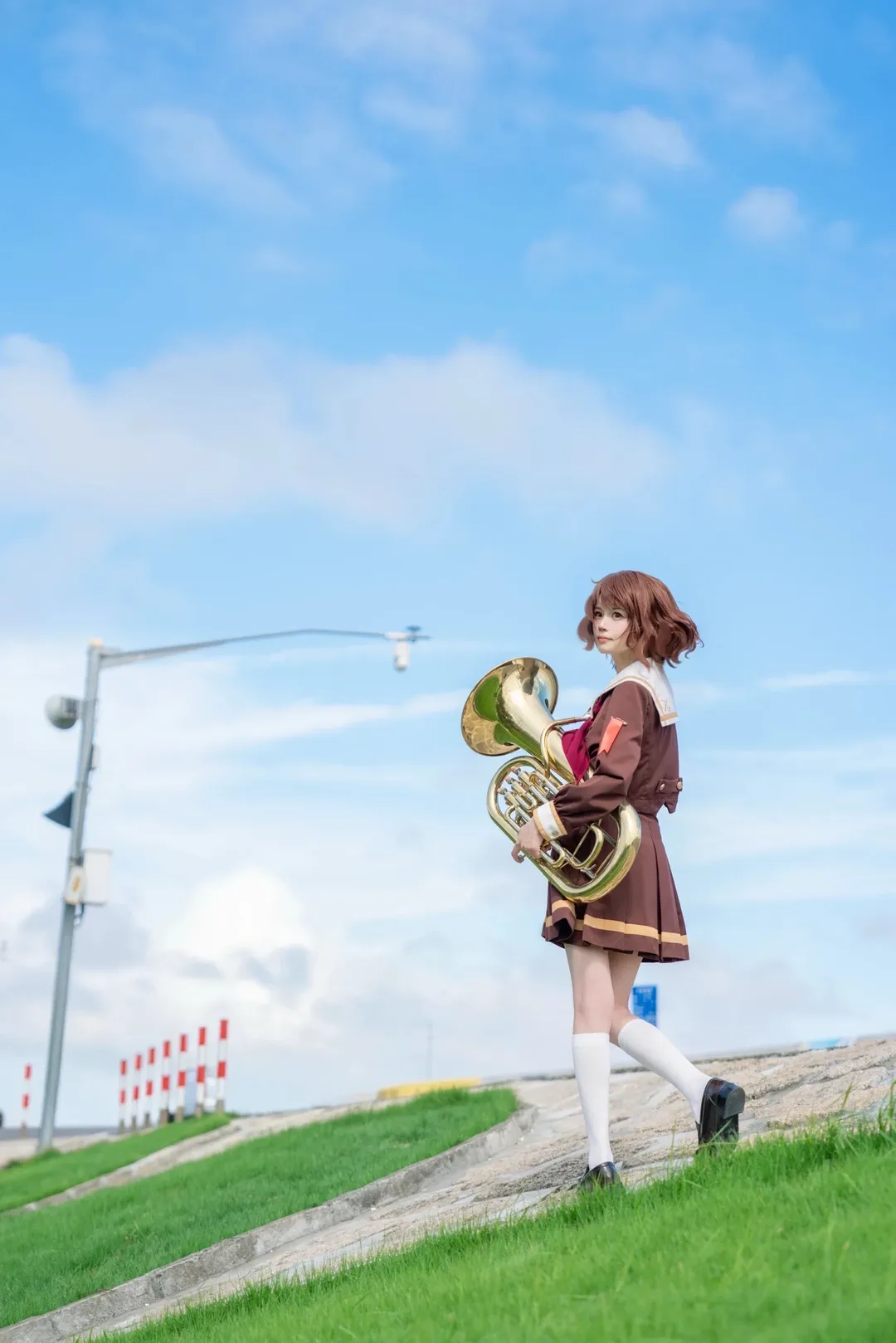 【黄前久美子cos】拿着上低音号在海边奔跑的夏日体验 - 第 6 张