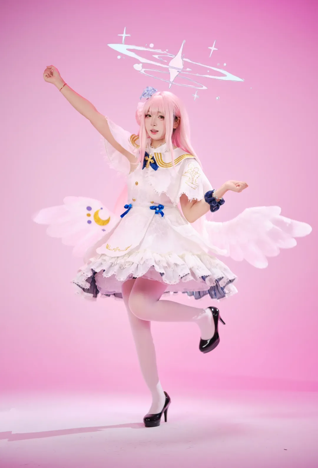 【圣园未花cos】碧蓝档案粉色天使，手持长枪展现反差萌 - 第 2 张