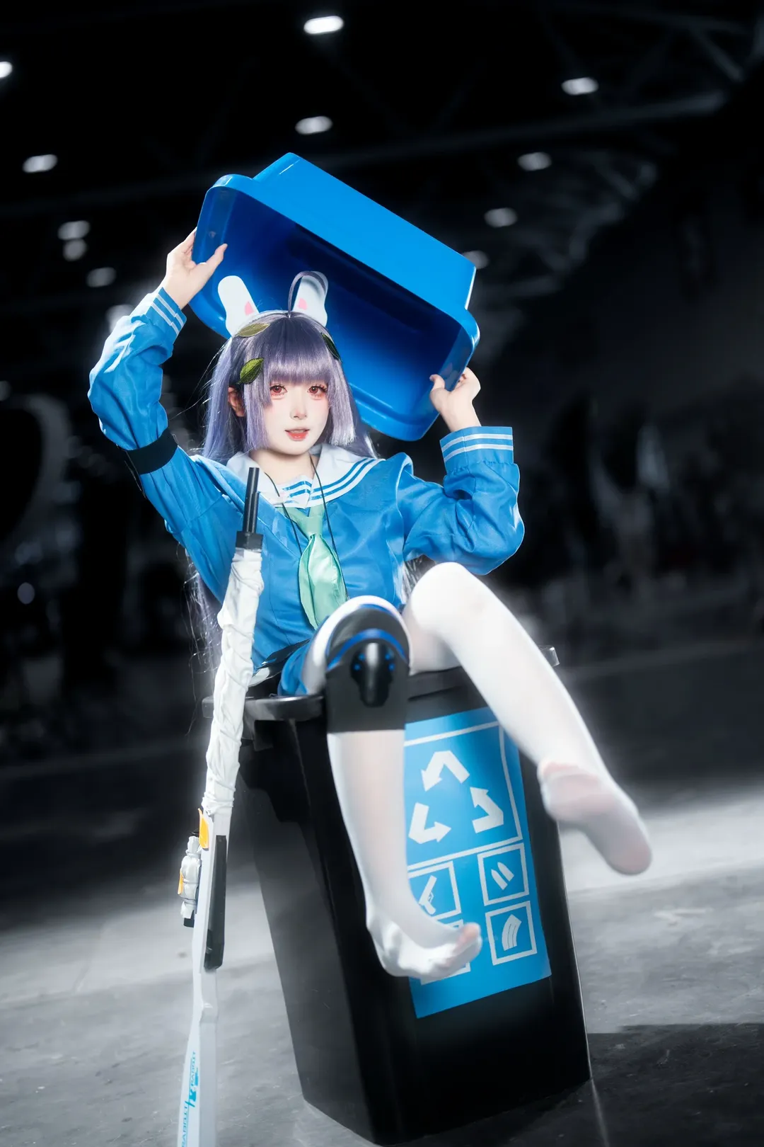 【霞沢美遊cos】蔚藍檔案 垃圾桶裡長出的兔耳少女 - 第 3 張