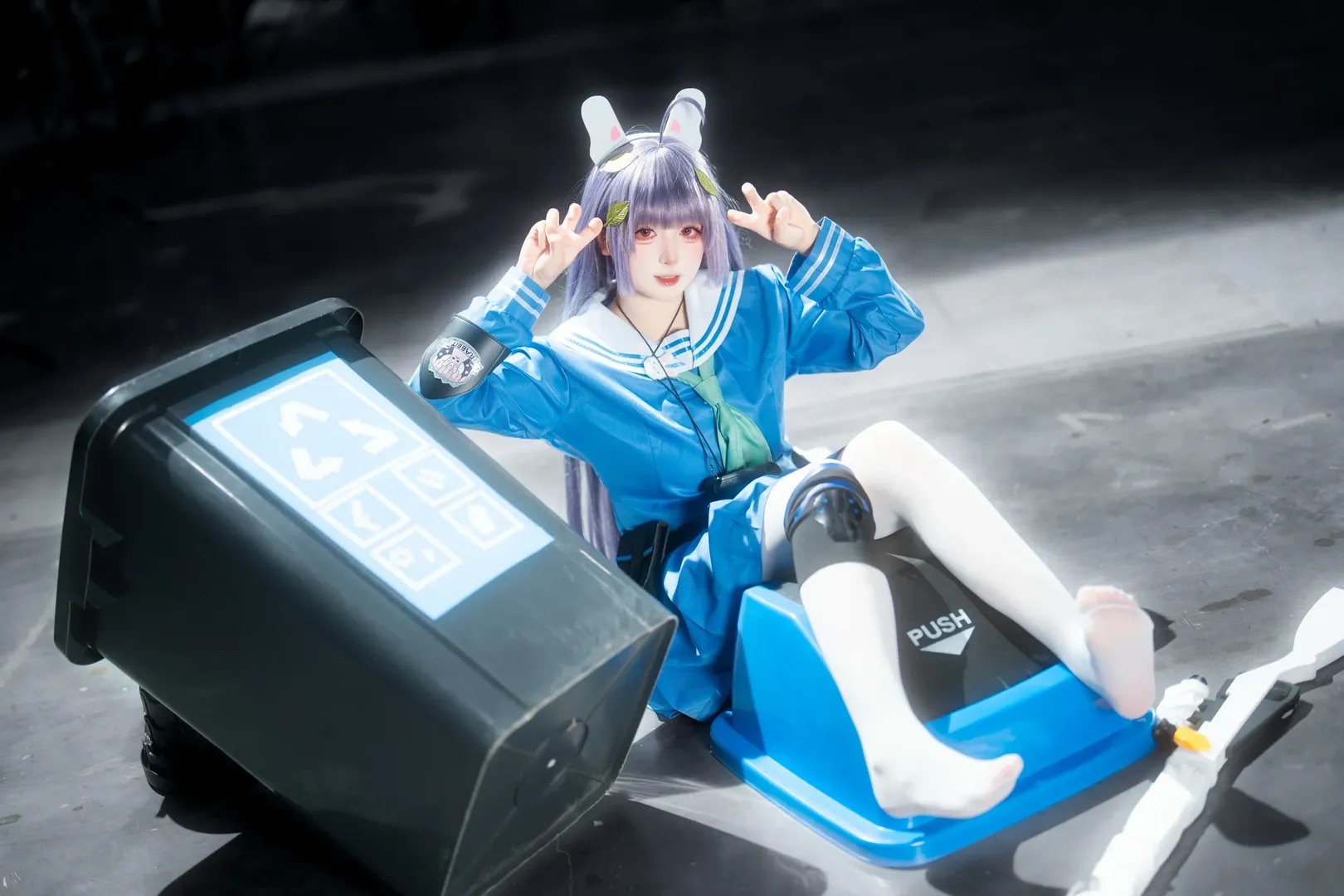 【霞沢美遊cos】蔚藍檔案 垃圾桶裡長出的兔耳少女 - 第 6 張
