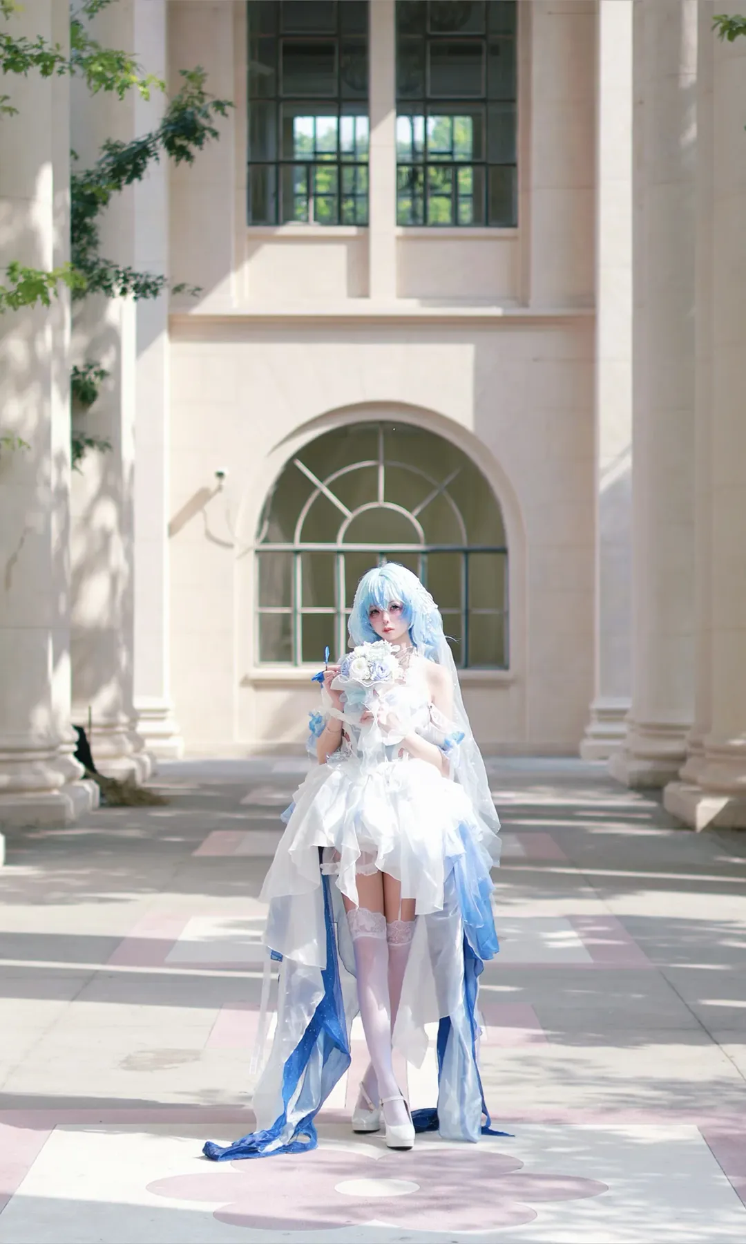 【守岸人cos】鸣潮月潮星纱，欧式回廊里的静谧回响 - 第 2 张