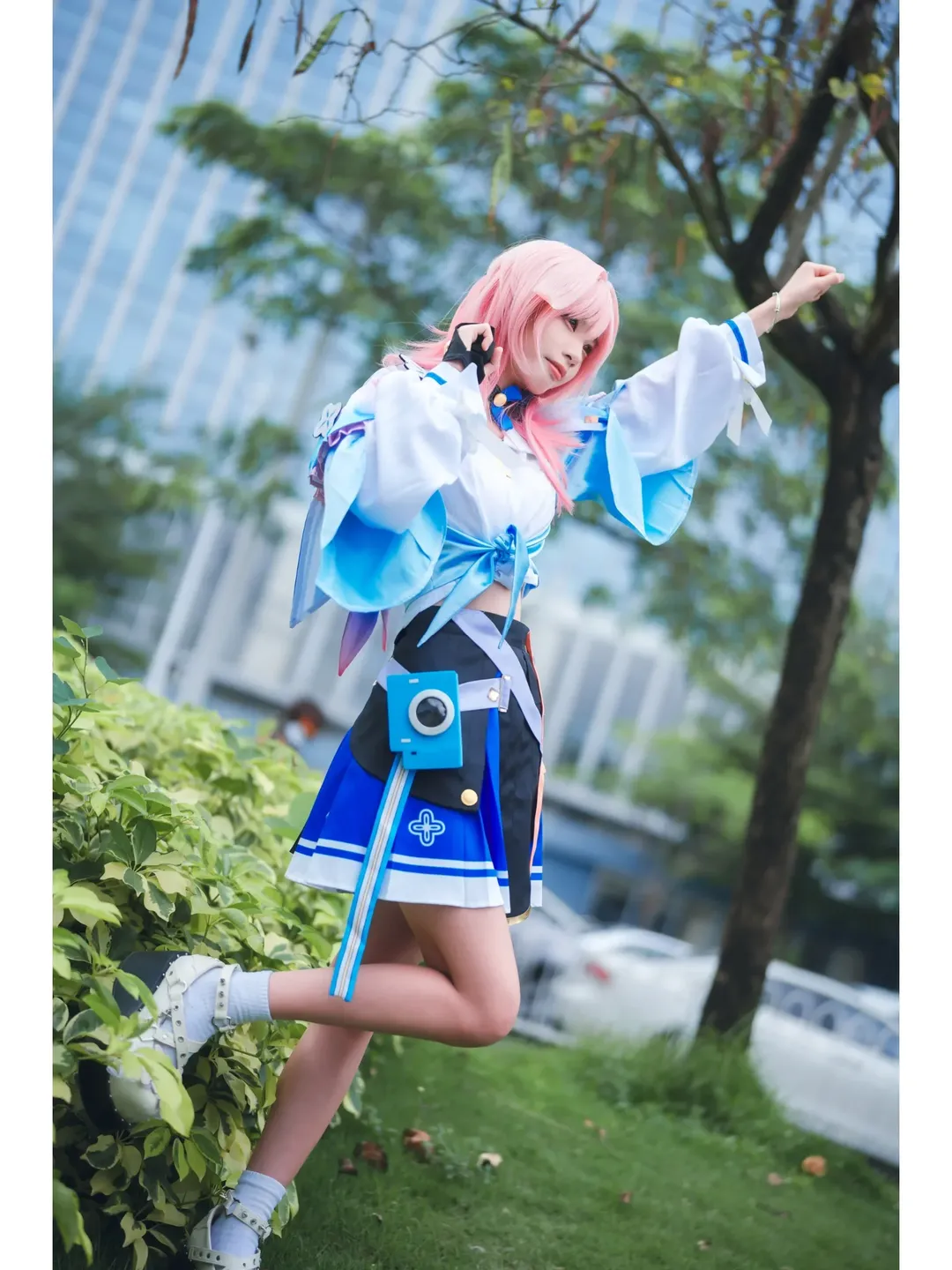 [March 7th cosplay] The Camera Sprite in Honkai: Star Rail: Outdoor Anime Convention Live Record - Image 3