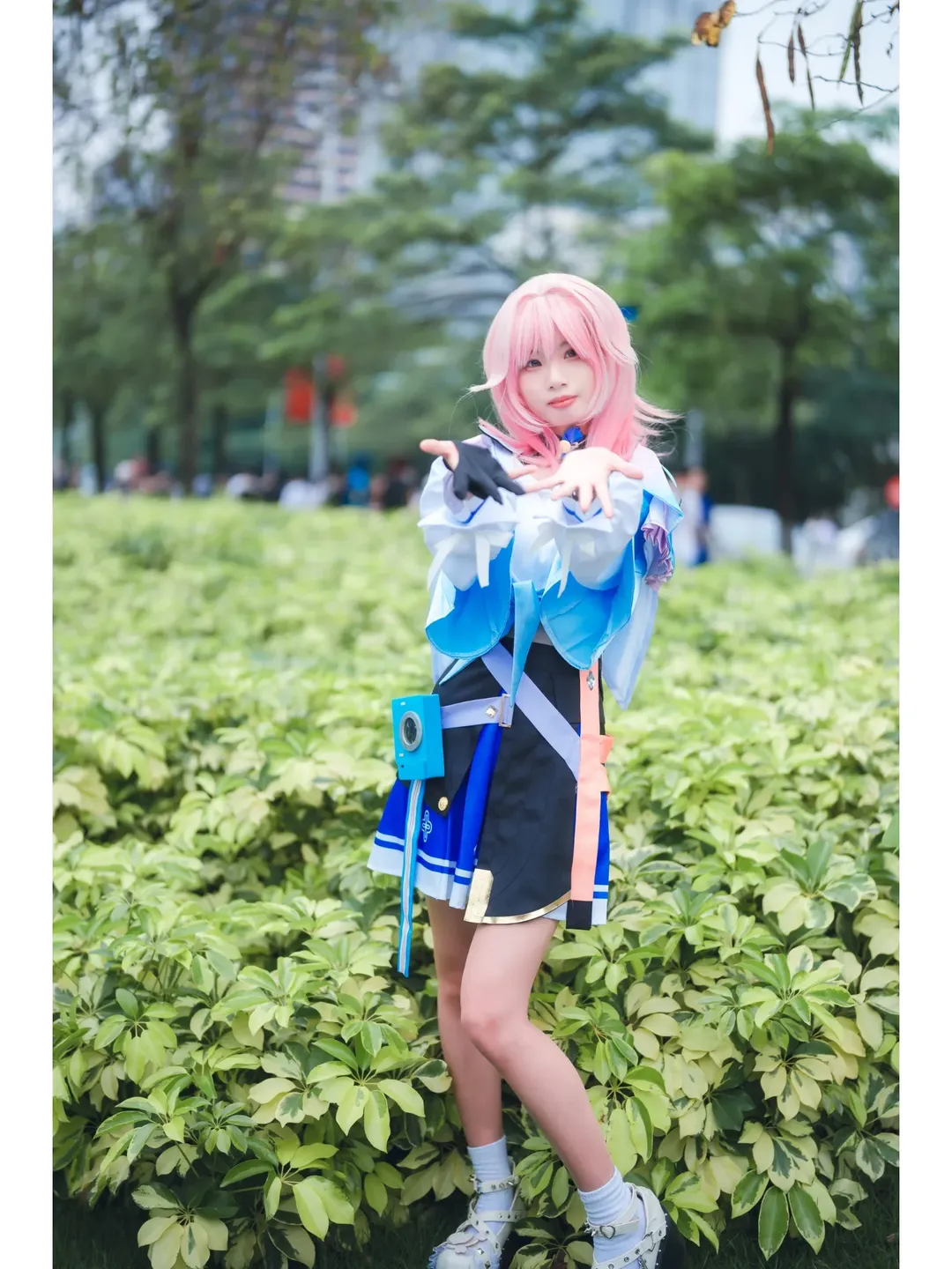 [March 7th cosplay] The Camera Sprite in Honkai: Star Rail: Outdoor Anime Convention Live Record - Image 4