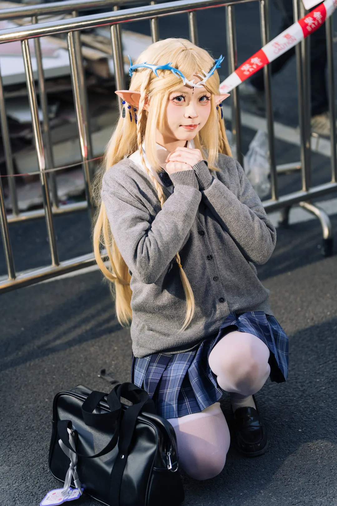 【卡提希婭cos】這套鳴潮JK外拍搭配白絲很出片 - 第 9 張