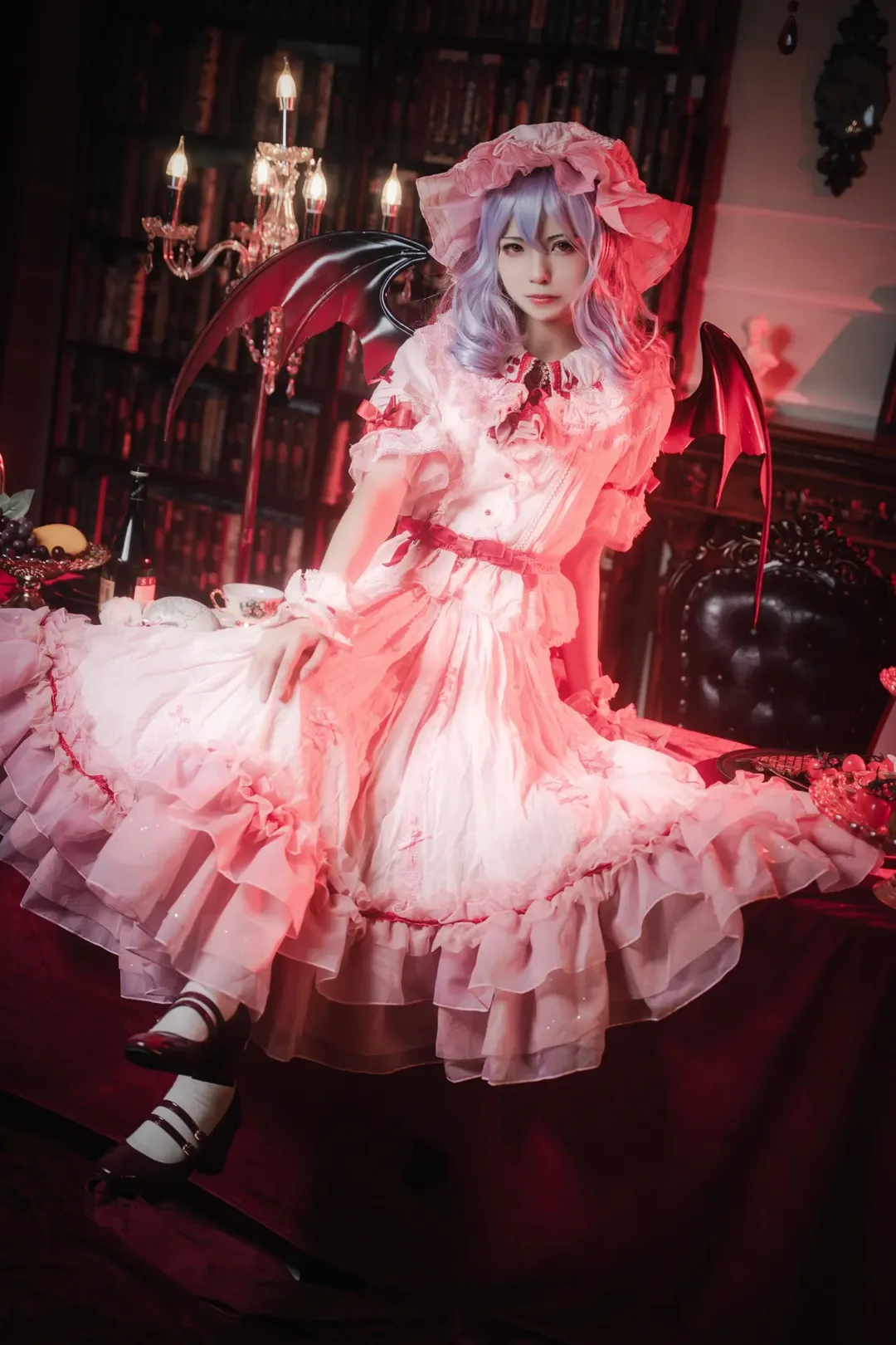 【蕾米莉亚cos】永远鲜红的幼月，红黑光影中的恶魔少女 - 第 3 张