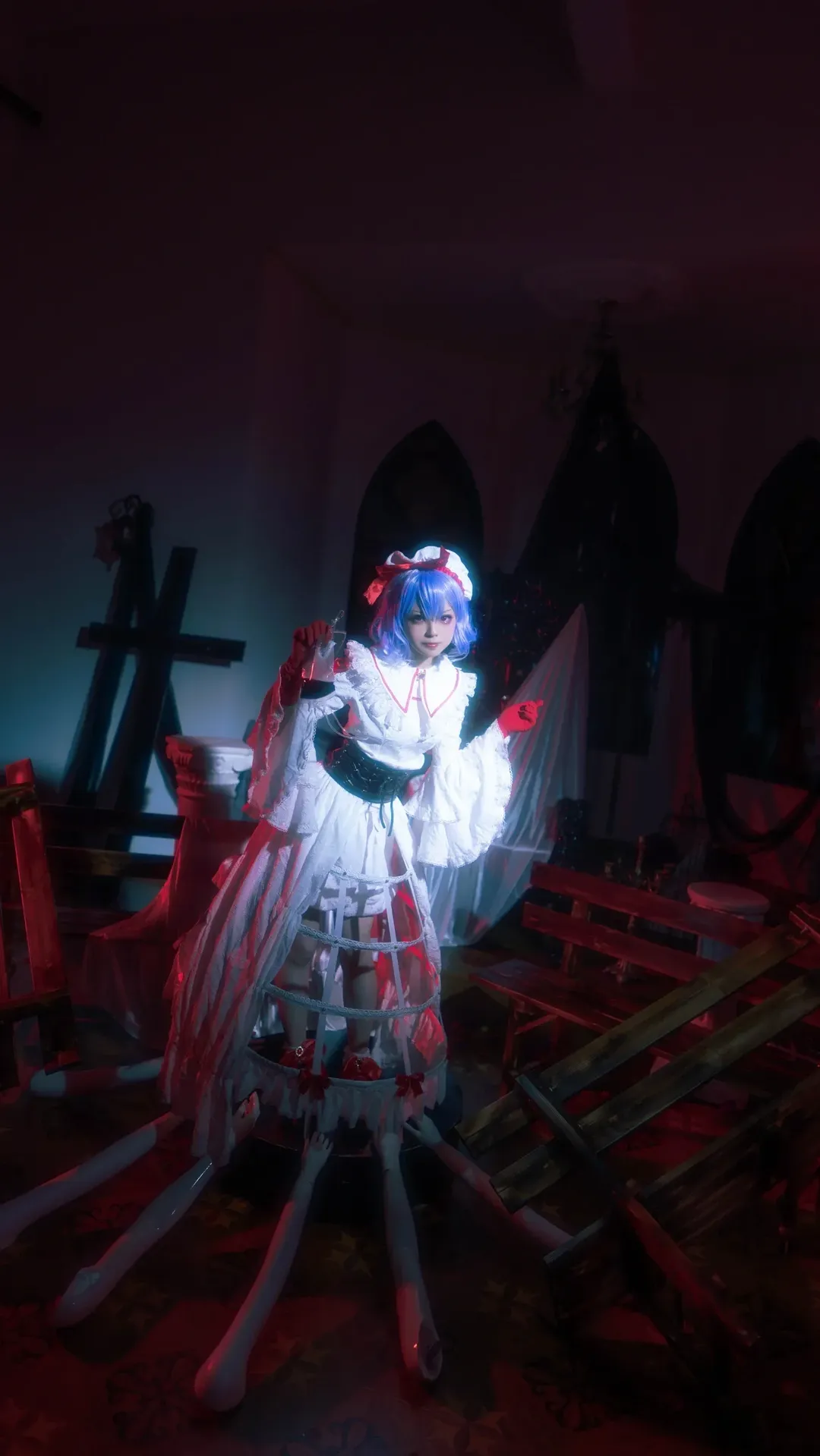 【蕾米莉亚cos】暗夜中的红蓝恶魔，庄重而诡谲的登场