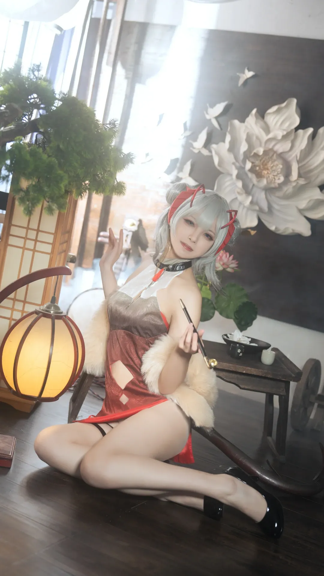 【明日方舟cos】和风影棚里的白发少女正片分享 - 第 3 张