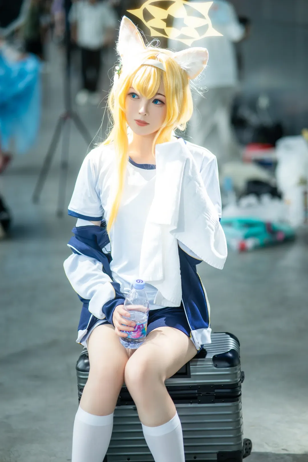 [Iochi Mari cosplay] Blue Archive Sports Meet Time — Daily Routine with White Over-the-Knee Socks and Sportswear - Image 5