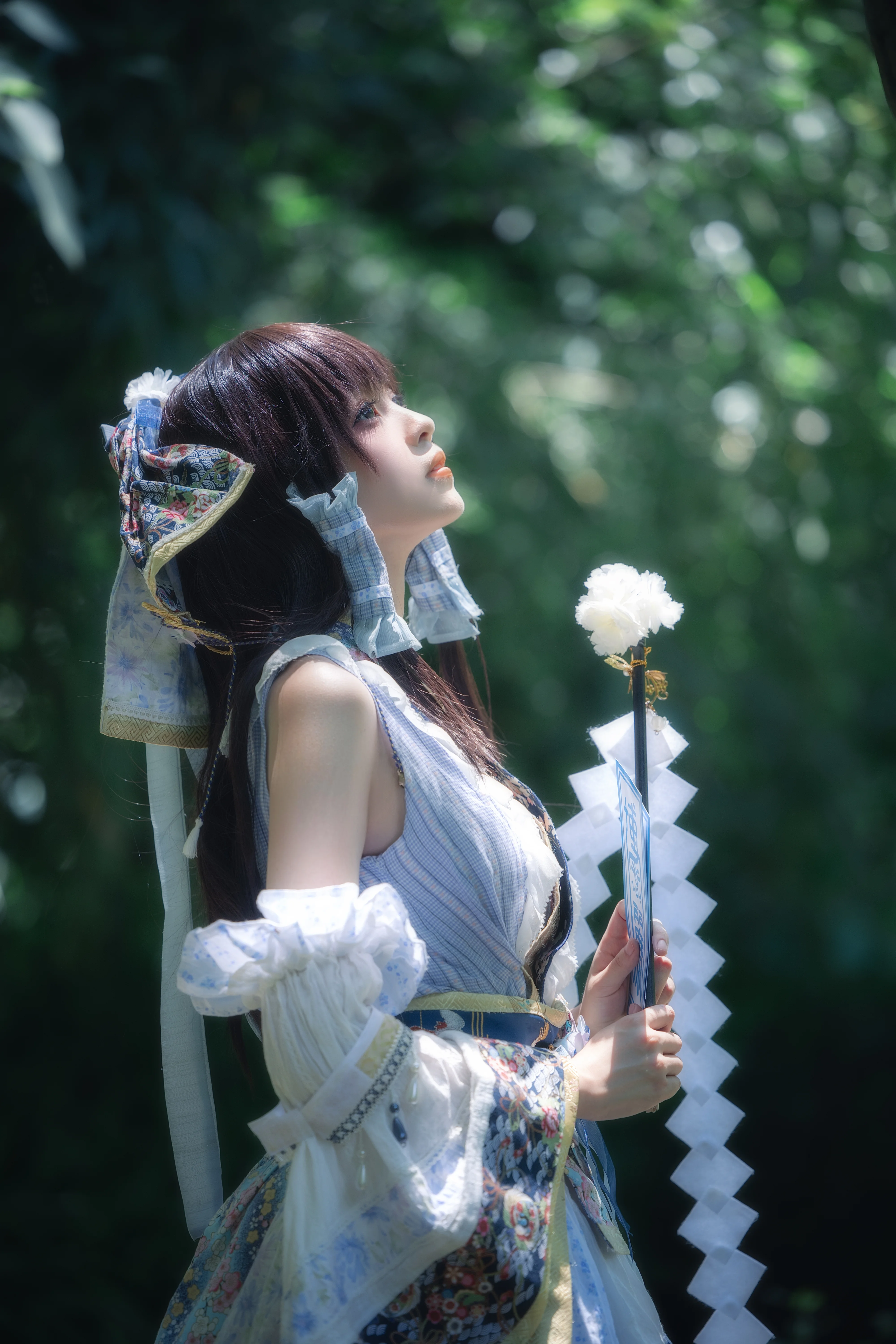 【博丽灵梦cos】青色调幻想乡，巫女与光影的相遇 - 第 1 张