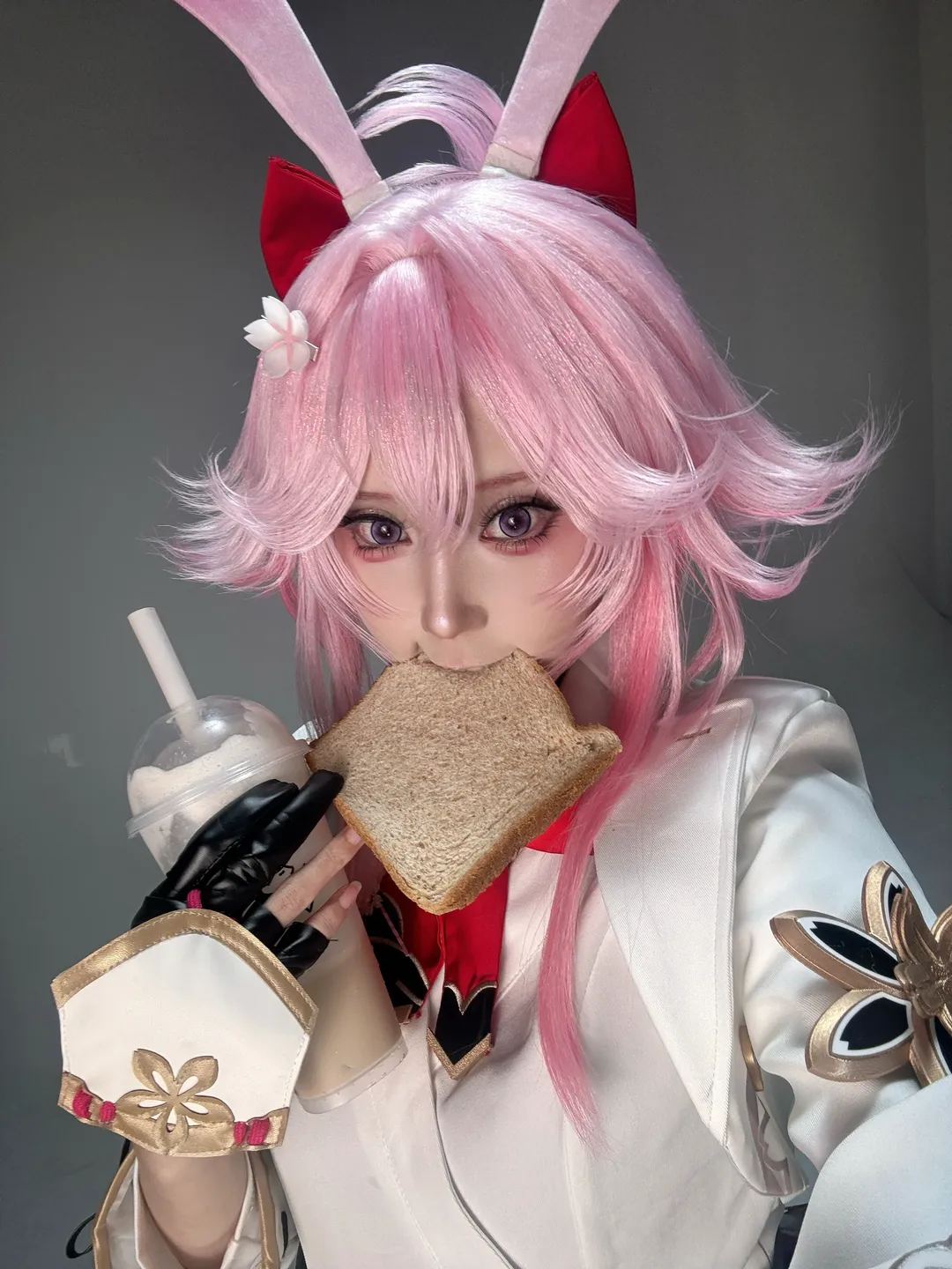 【緋英 コスプレ】『崩壊：スターレイル』のピンク髪のうさ耳少女のコスプレ日常 - 2 枚目