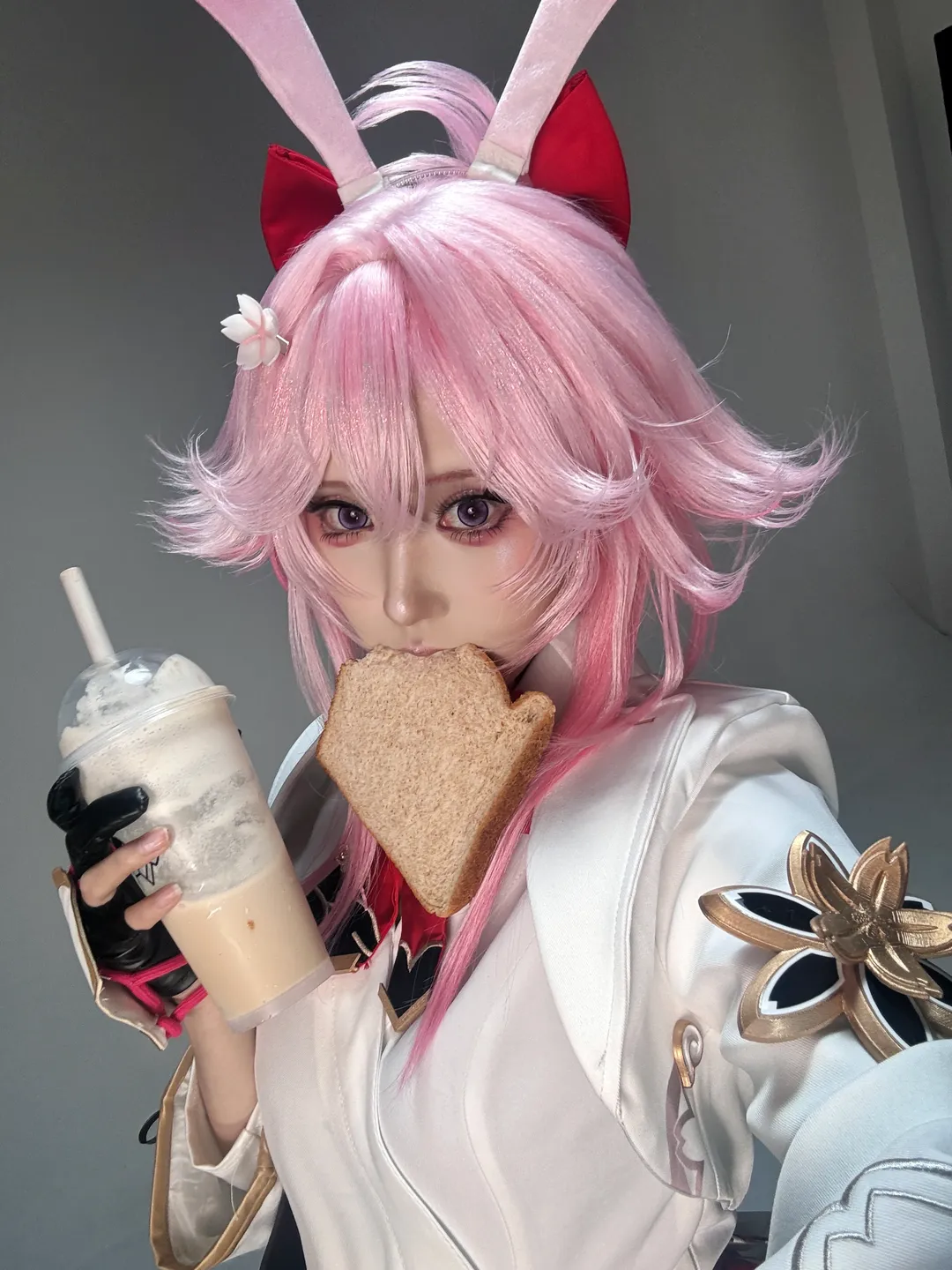 【緋英 コスプレ】『崩壊：スターレイル』のピンク髪のうさ耳少女のコスプレ日常 - 3 枚目