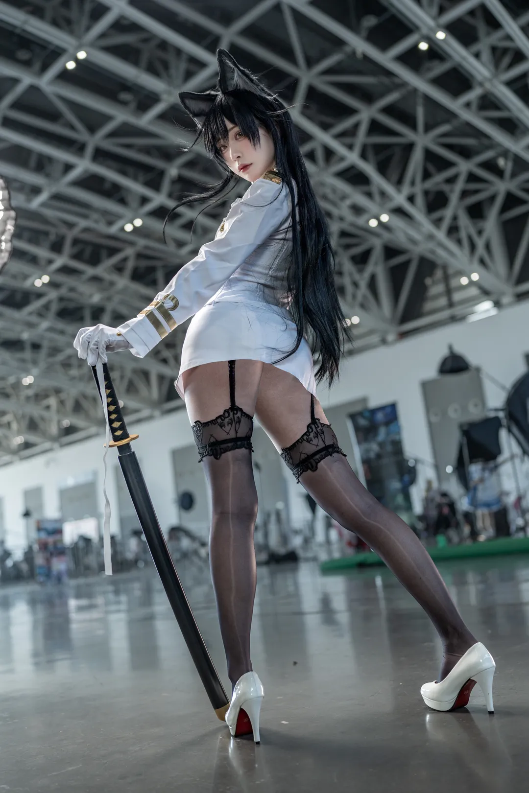 【爱宕cos】碧蓝航线指挥官，这把刀和这身制服为你准备