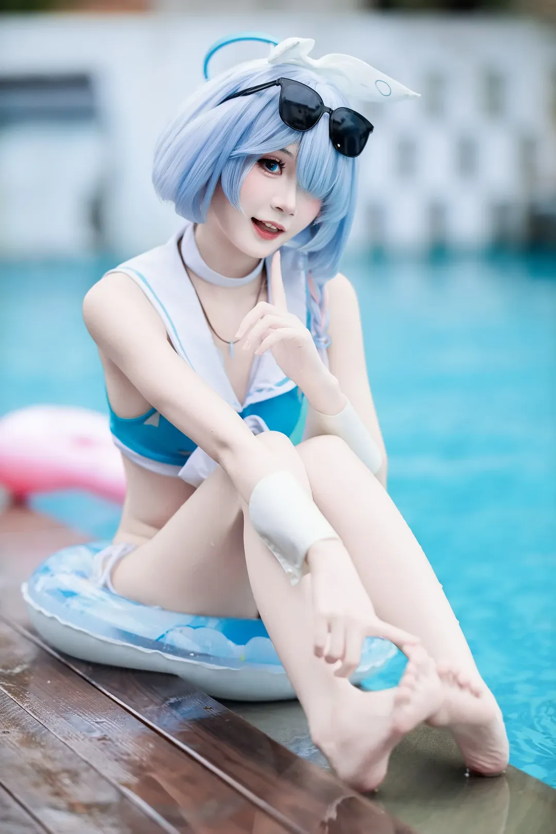 【阿罗娜cos】碧蓝档案泳装阿罗娜，泳池边的蓝色天使 - 第 1 张