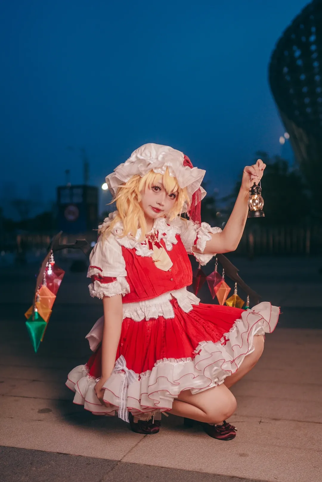 【芙兰朵露·斯卡蕾特cos】夜幕下的红裙与彩色水晶，东方Project的奇幻相遇 - 第 3 张