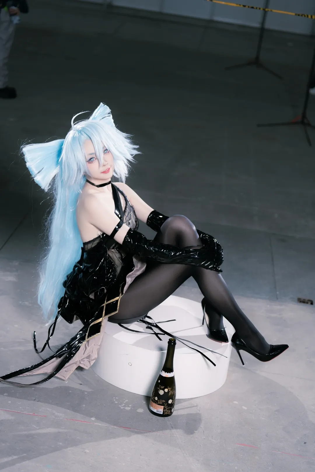 【PA15cos】少女前线的香槟怪盗，黑色漆皮与冰蓝长发的漫展场照