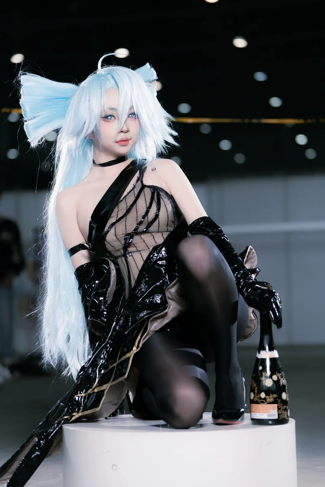 [PA-15 cosplay] Girls' Frontline Champagne Phantom Thief: Black Patent Leather and Ice Blue Long Hair Convention Photos - Image 7