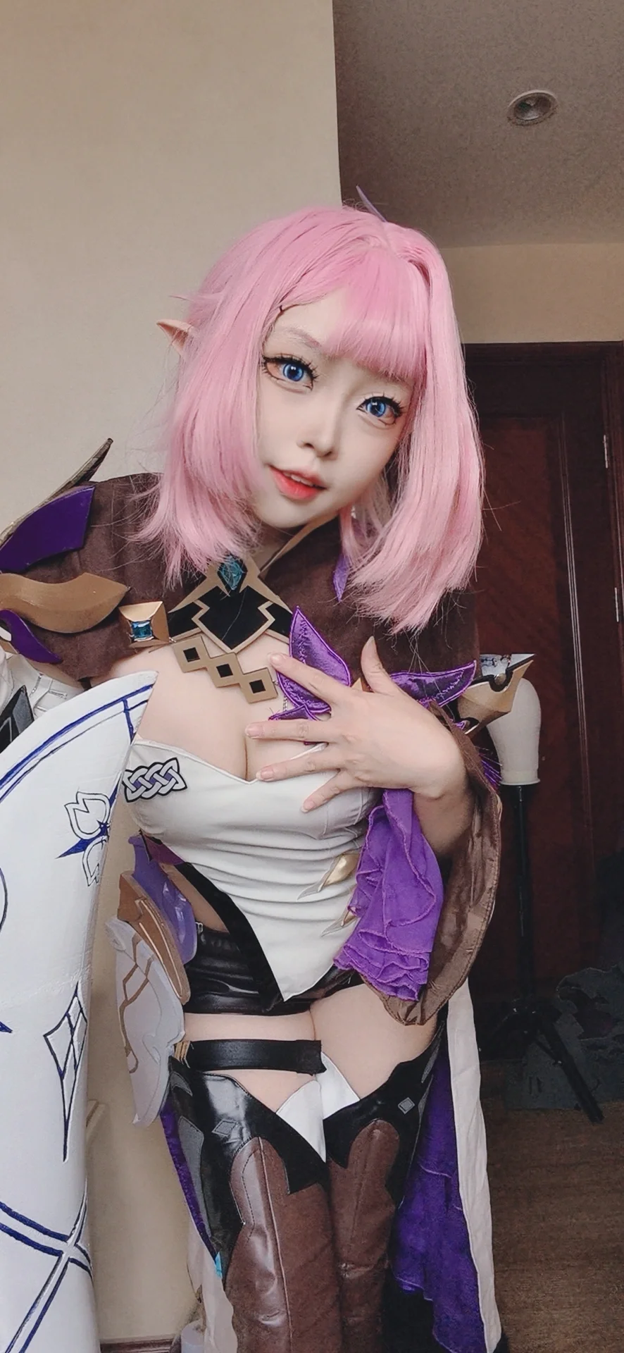【爱莉希雅cos】崩坏3的粉色妖精，以黑渊白花致敬逐火十三英桀