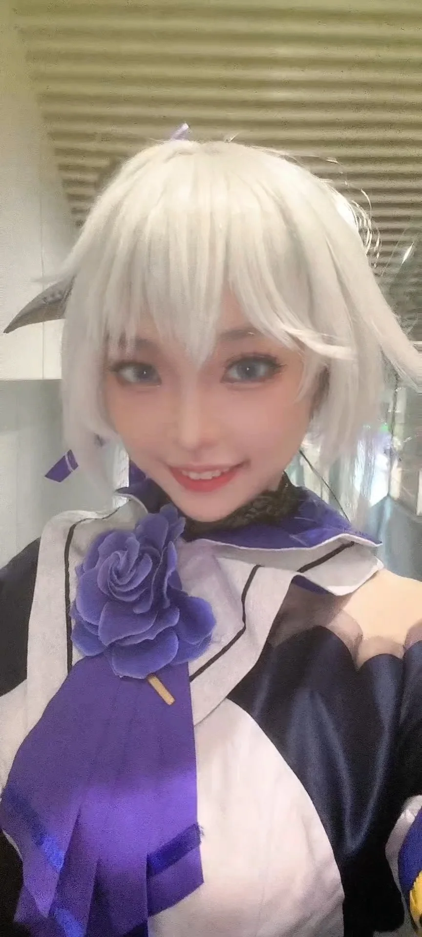 【カレンコスプレ】メイクテスト自撮り、頭の中は八重桜をからかう日常でいっぱい - 2 枚目