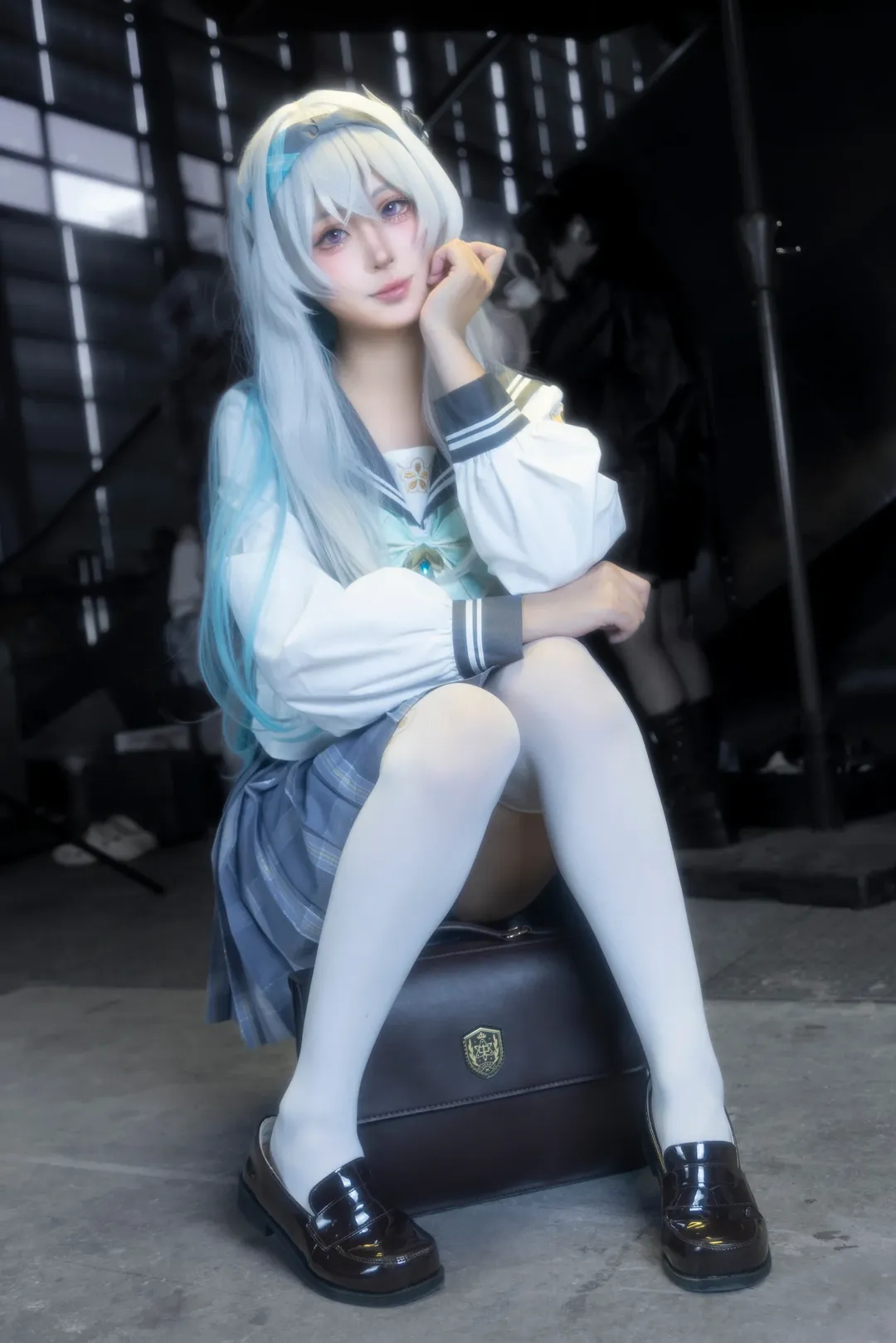 【ホタル コスプレ】『崩壊：スターレイル』オフラインイベント写真、インダストリアル風倉庫でのカジュアルな記録 - 3 枚目