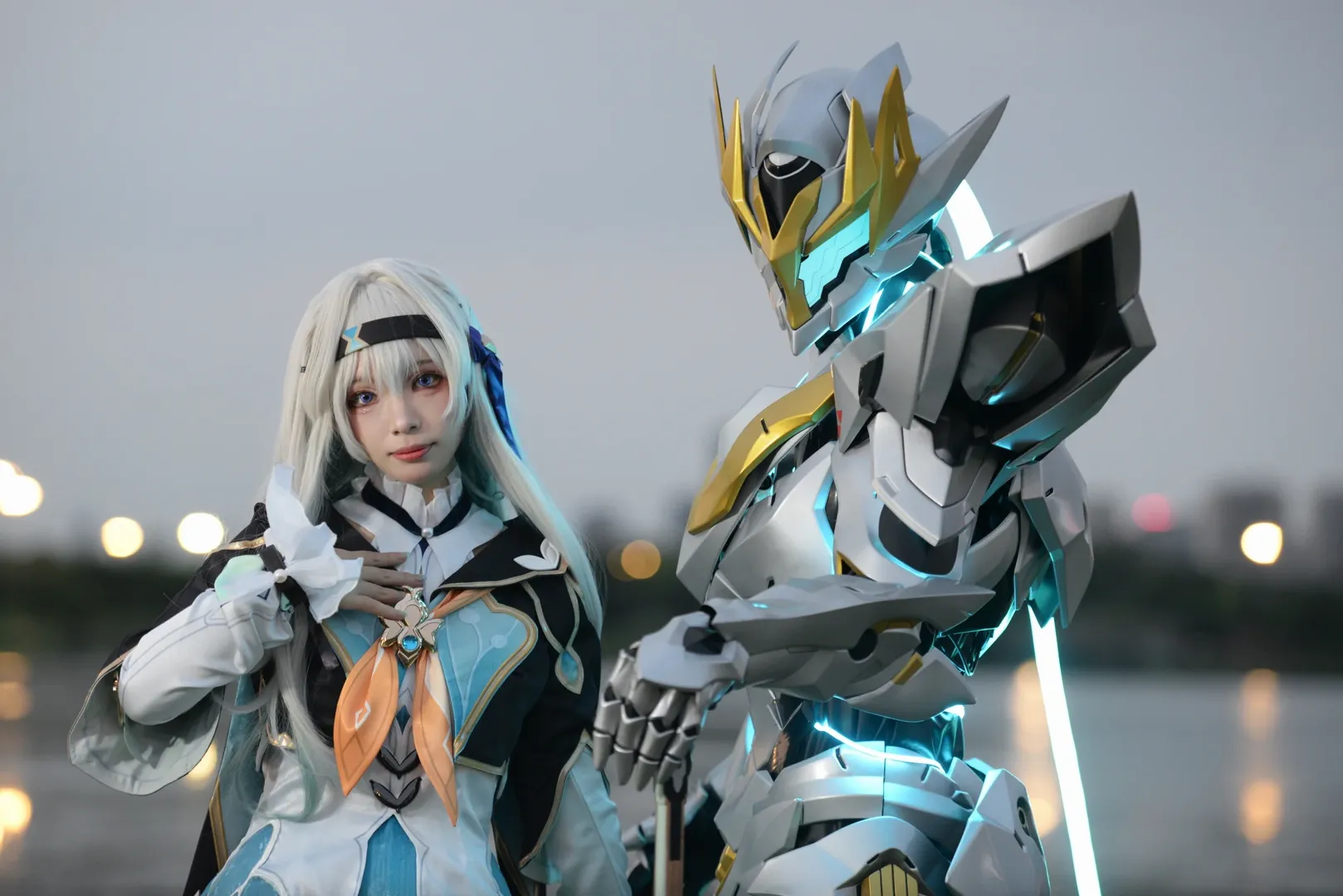 【ホタル コスプレ】星海を焼き尽くす、『崩壊：スターレイル』黄昏の野外撮影 - 1 枚目