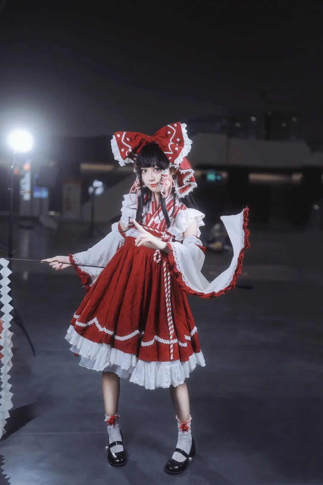 【灵梦cos】东方Project红白巫女漫展场照 - 第 3 张
