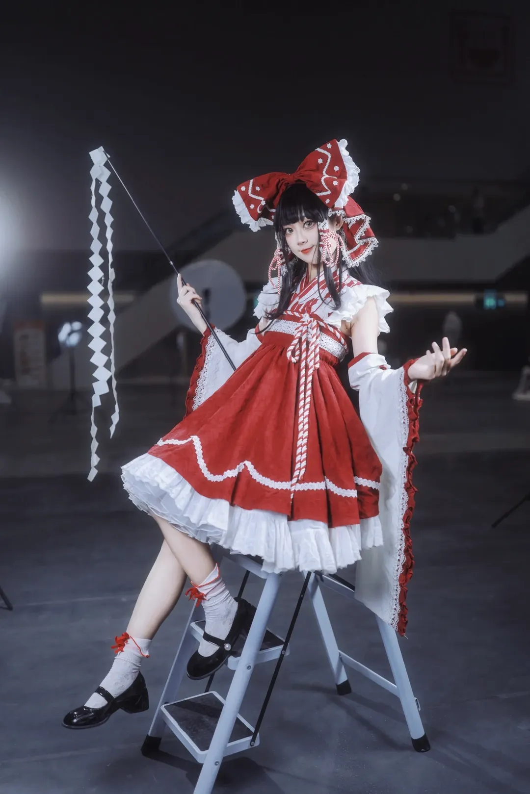 【灵梦cos】东方Project红白巫女漫展场照