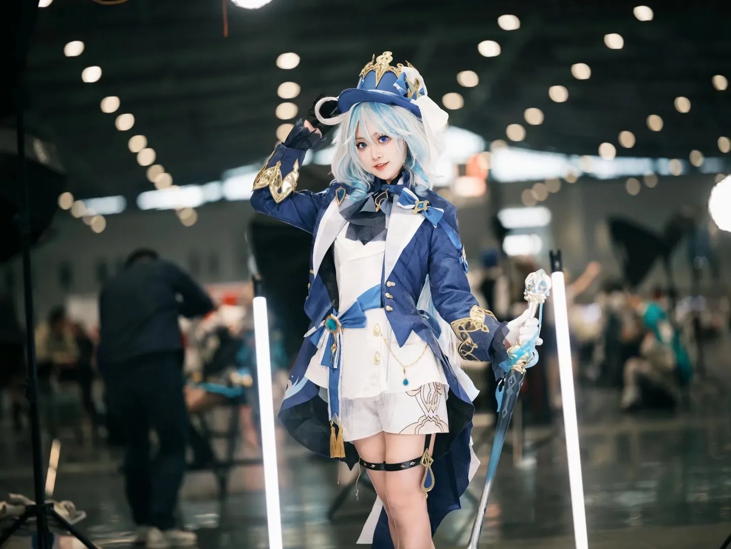 【芙宁娜cos】漫展手杖动作参考与持杖姿势分享 - 第 3 张