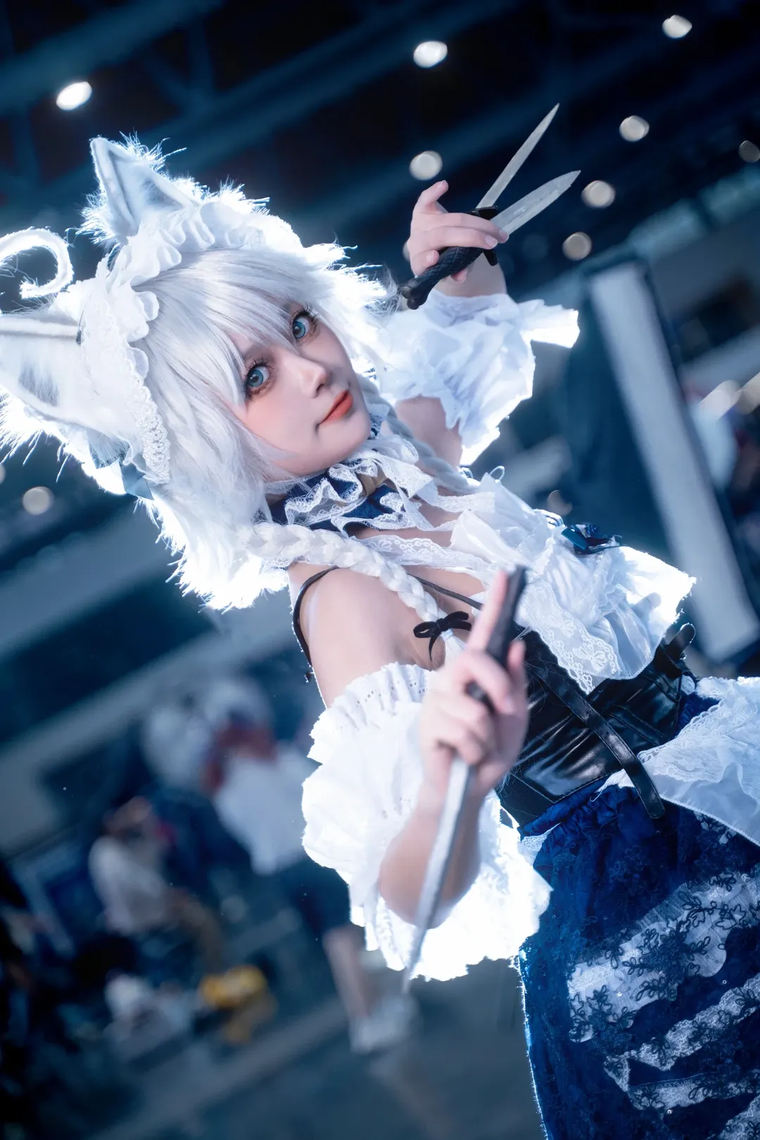The Elegant Head Maid [Sakuya Izayoi cosplay] Touhou Project Convention photos - Image 2