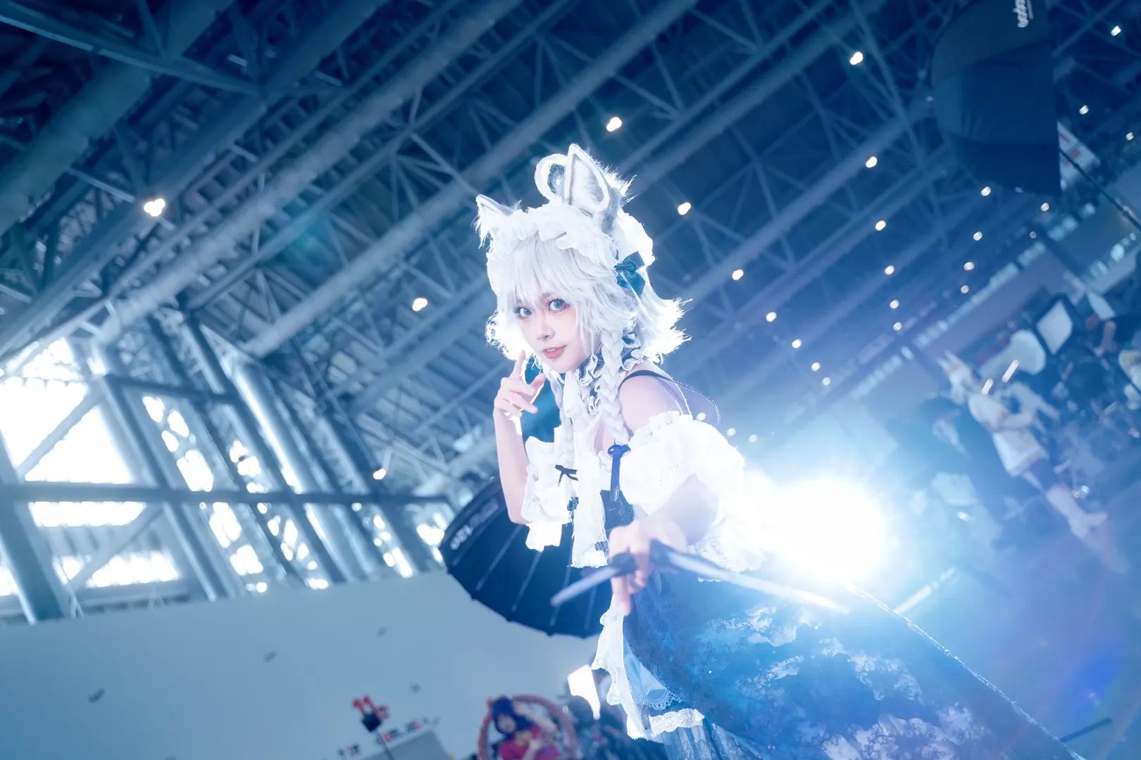 The Elegant Head Maid [Sakuya Izayoi cosplay] Touhou Project Convention photos - Image 6