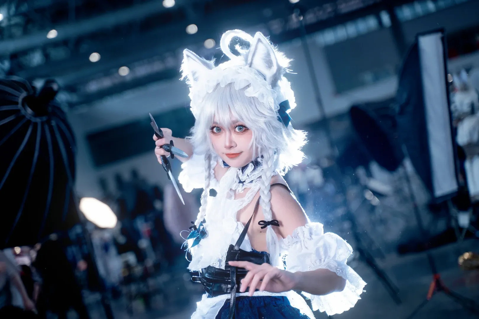 The Elegant Head Maid [Sakuya Izayoi cosplay] Touhou Project Convention photos - Image 9