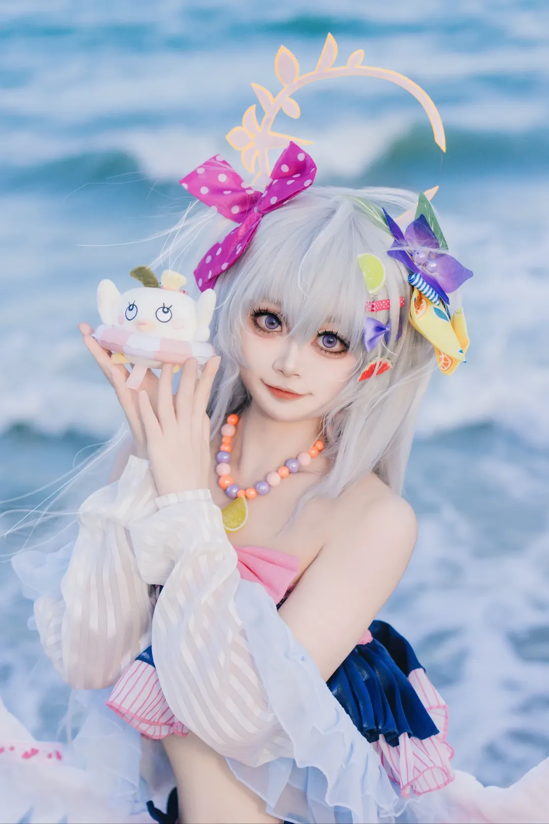 【白洲梓cos】蔚蓝档案泳装，海风吹拂的夏日定格 - 第 1 张