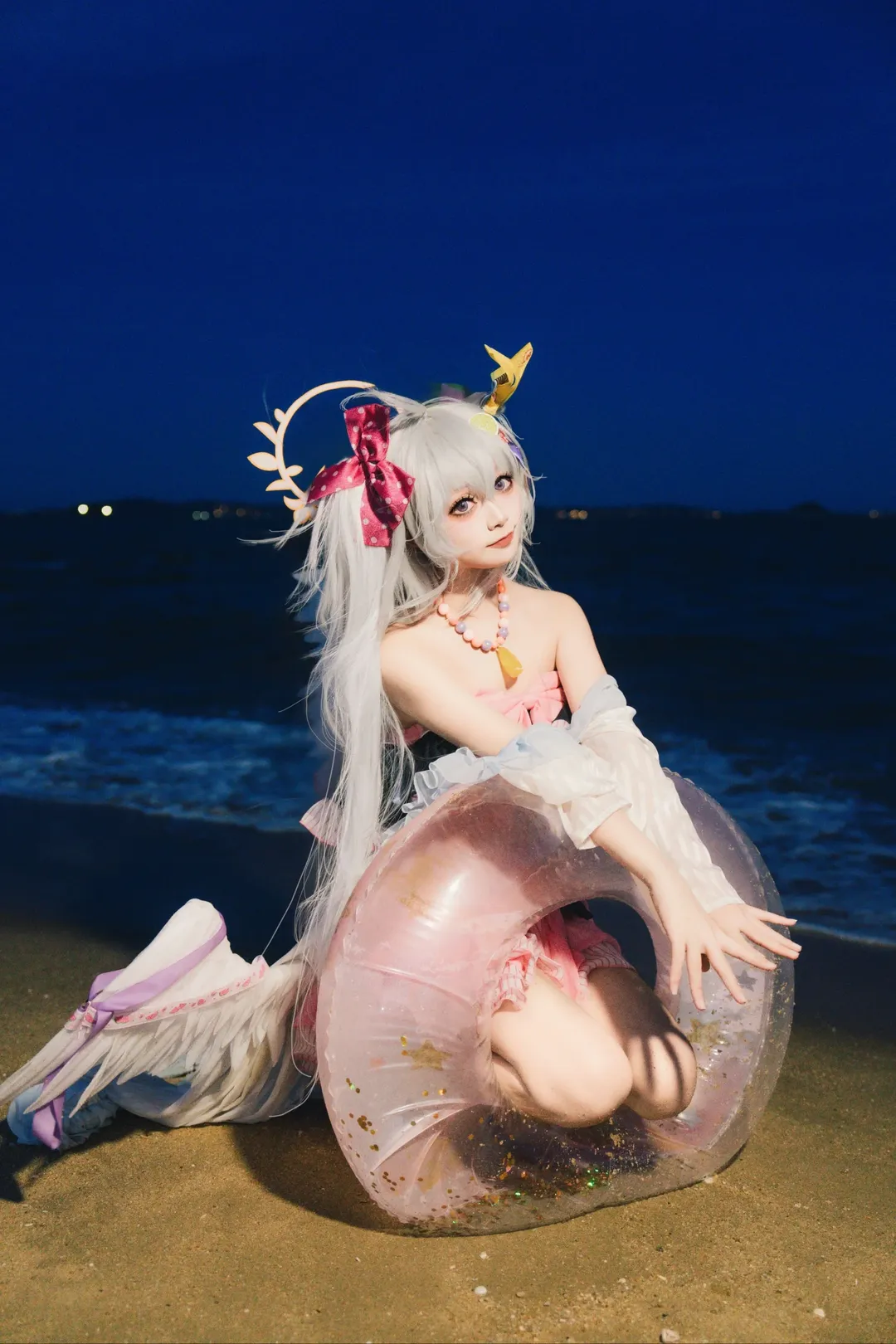 【白洲梓cos】蔚蓝档案静谧蓝调，海风中的泳装与灯塔 - 第 1 张