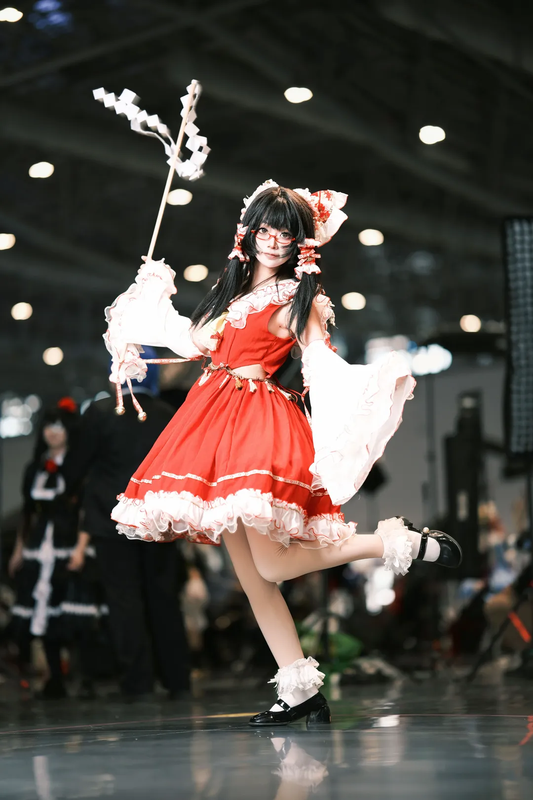 【博丽灵梦cos】东方project红白巫女漫展动态出片