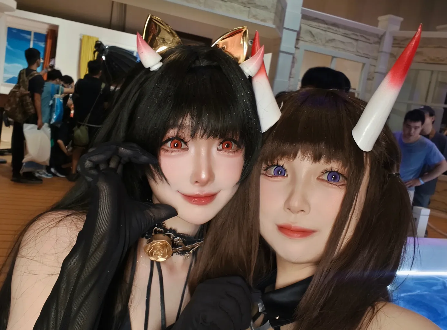【アズールレーン ラフィー コスプレ＆能代 コスプレ】真夏の清涼祭での記念ツーショット、イベント写真で感じる素敵な空気感 - 5 枚目