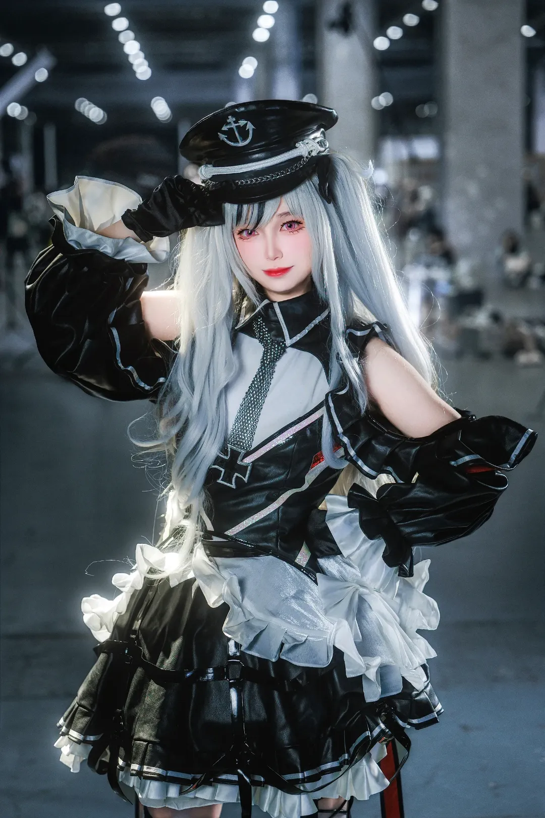 【エルベ コスプレ】鉄血のツンデレ空母、「悪い子」のいたずらタイム - 2 枚目