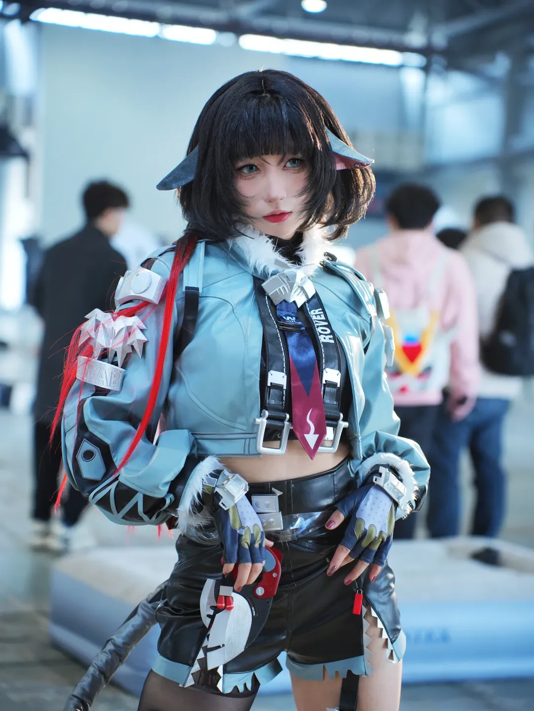 【ジェーン・ドゥコスプレ】『ゼンレスゾーンゼロ』強行軍ロケ、1日限りの省を跨ぐ電撃遠征 - 7 枚目