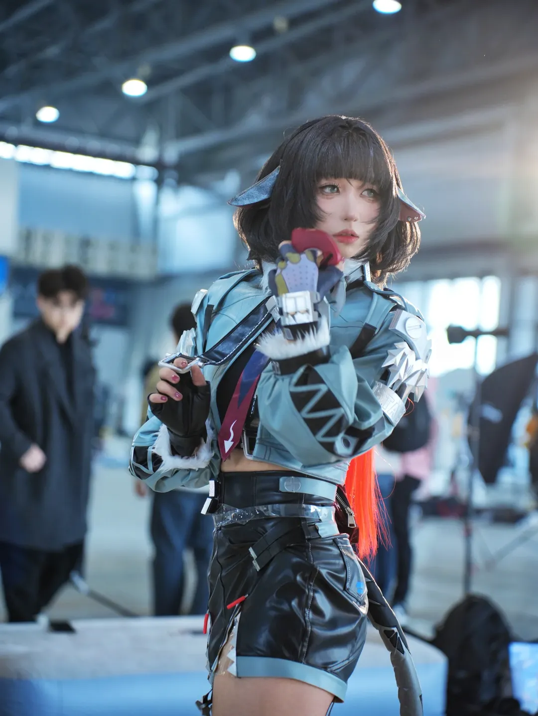 【ジェーン・ドゥコスプレ】『ゼンレスゾーンゼロ』強行軍ロケ、1日限りの省を跨ぐ電撃遠征 - 8 枚目